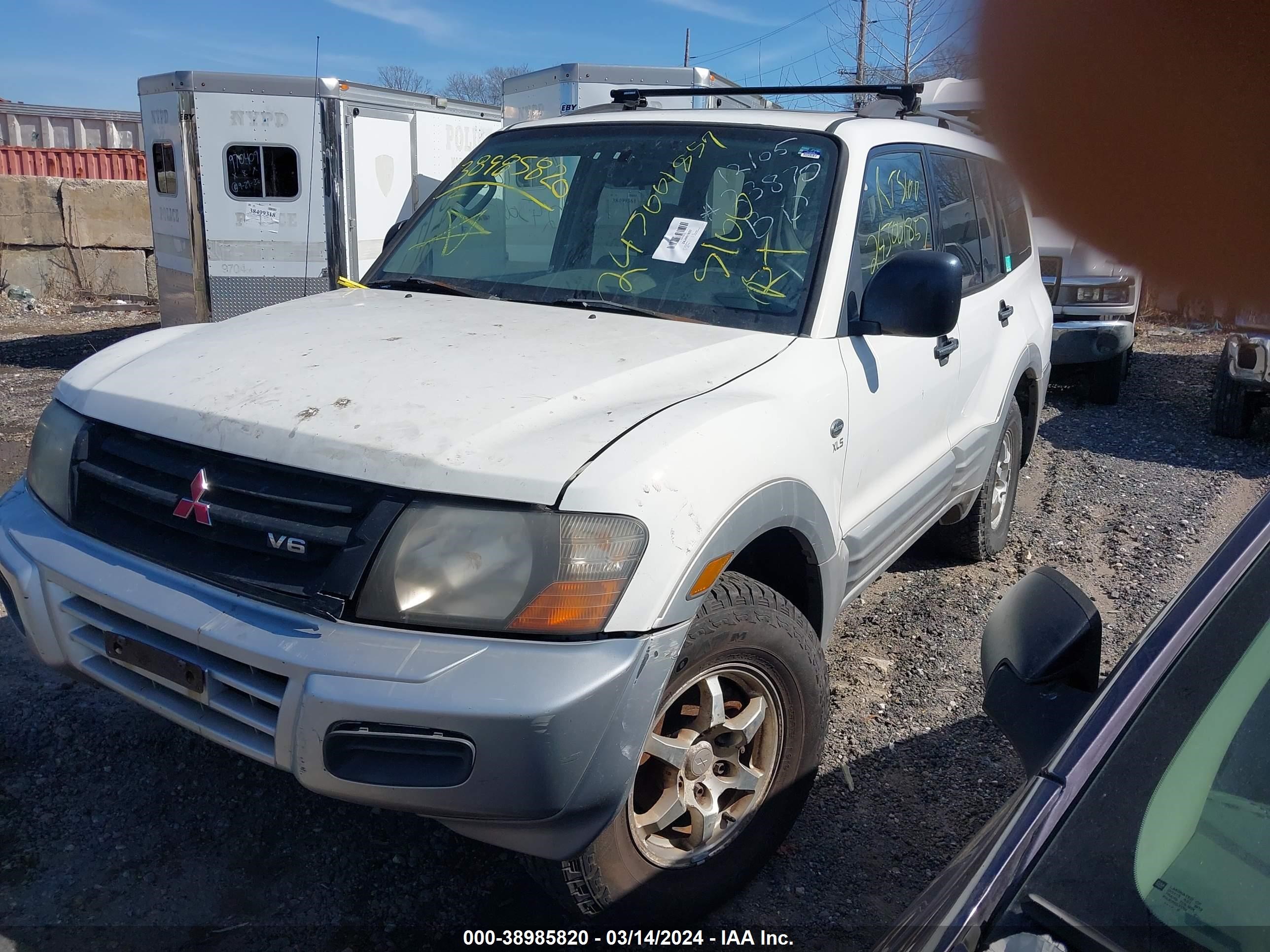 Photo 1 VIN: JA4MW31RX1J009003 - MITSUBISHI MONTERO 