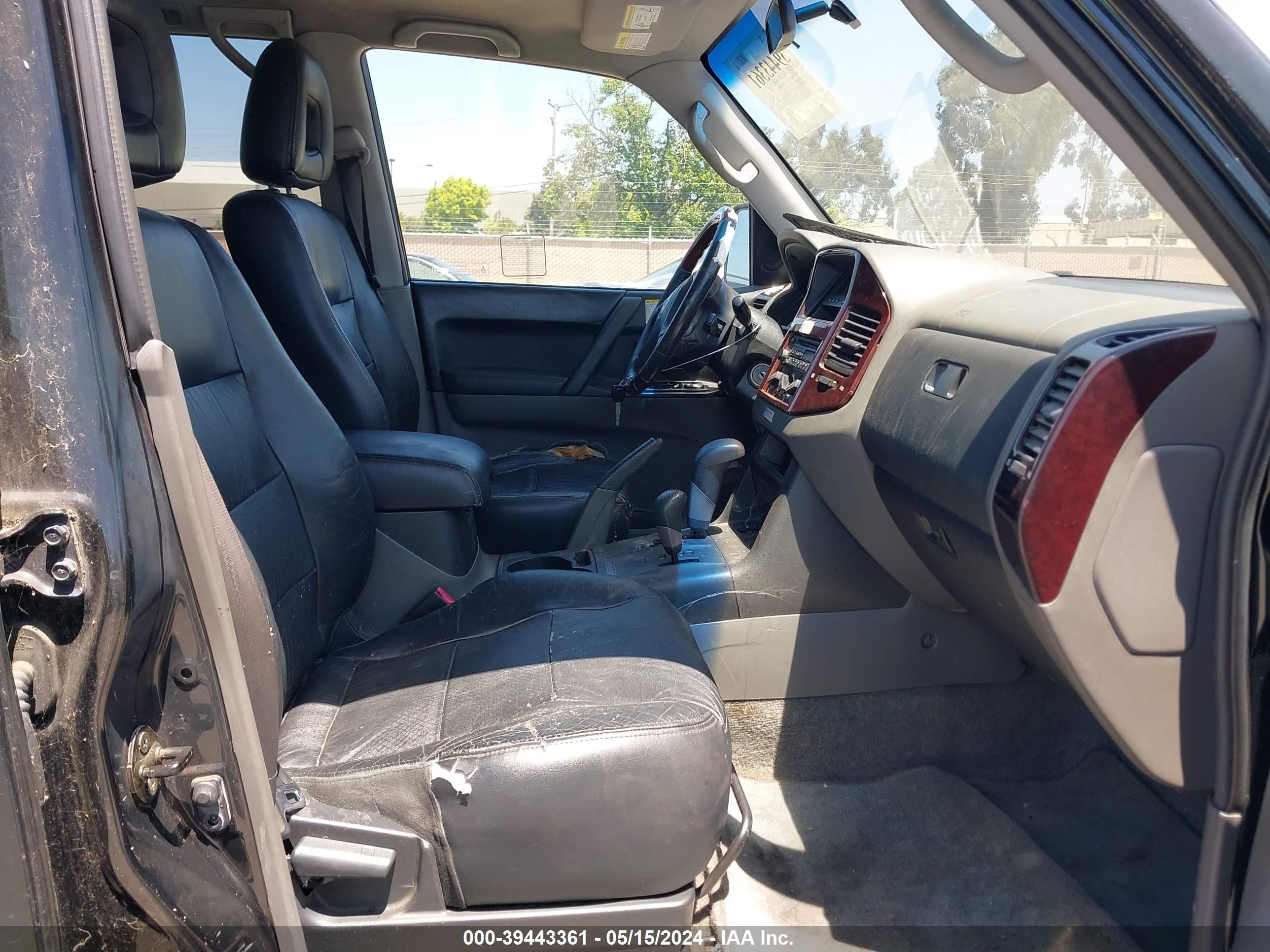 Photo 4 VIN: JA4MW51R11J013467 - MITSUBISHI MONTERO 