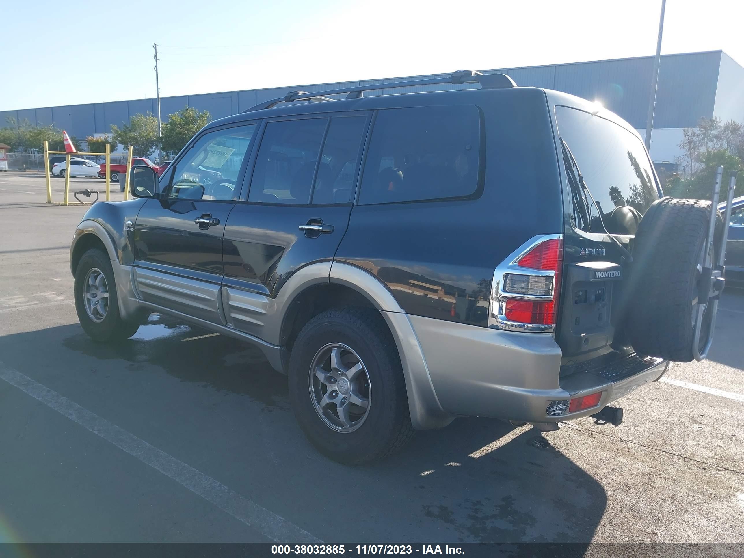 Photo 2 VIN: JA4MW51R11J022282 - MITSUBISHI MONTERO 