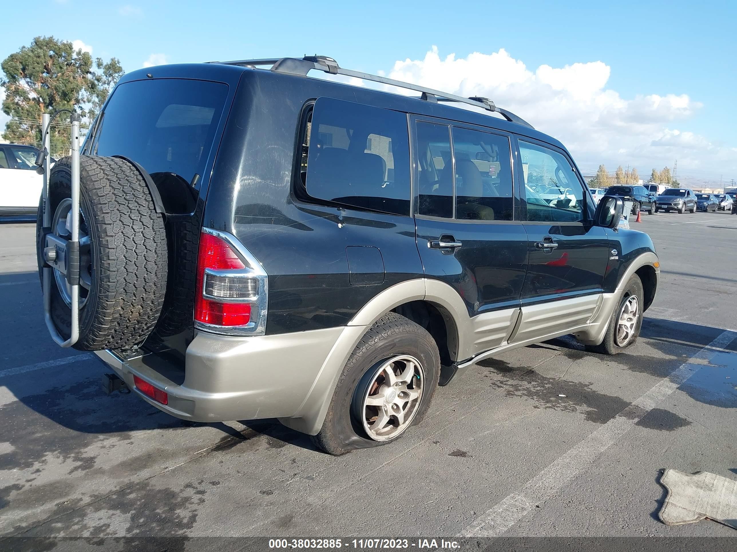 Photo 3 VIN: JA4MW51R11J022282 - MITSUBISHI MONTERO 