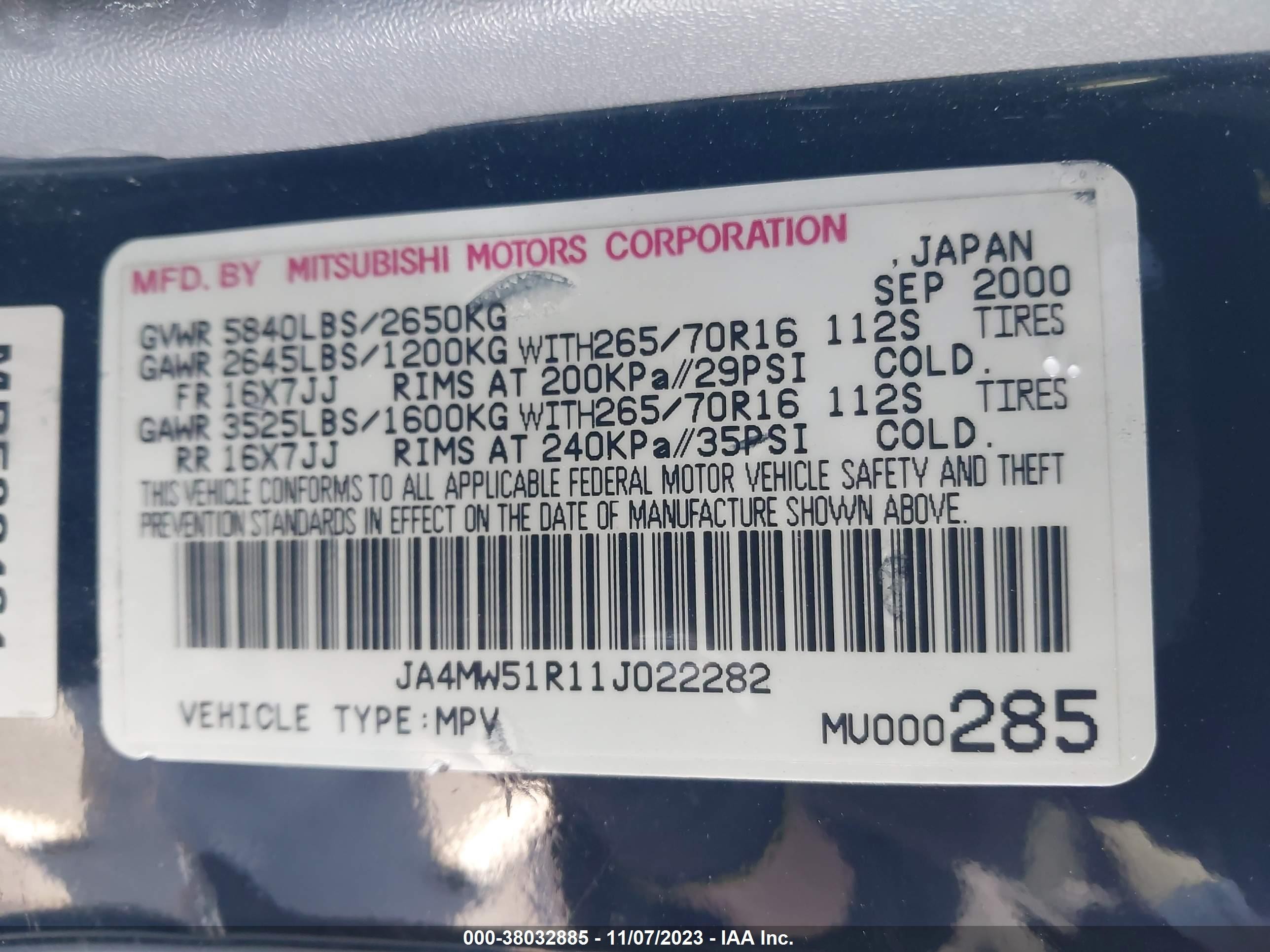 Photo 8 VIN: JA4MW51R11J022282 - MITSUBISHI MONTERO 