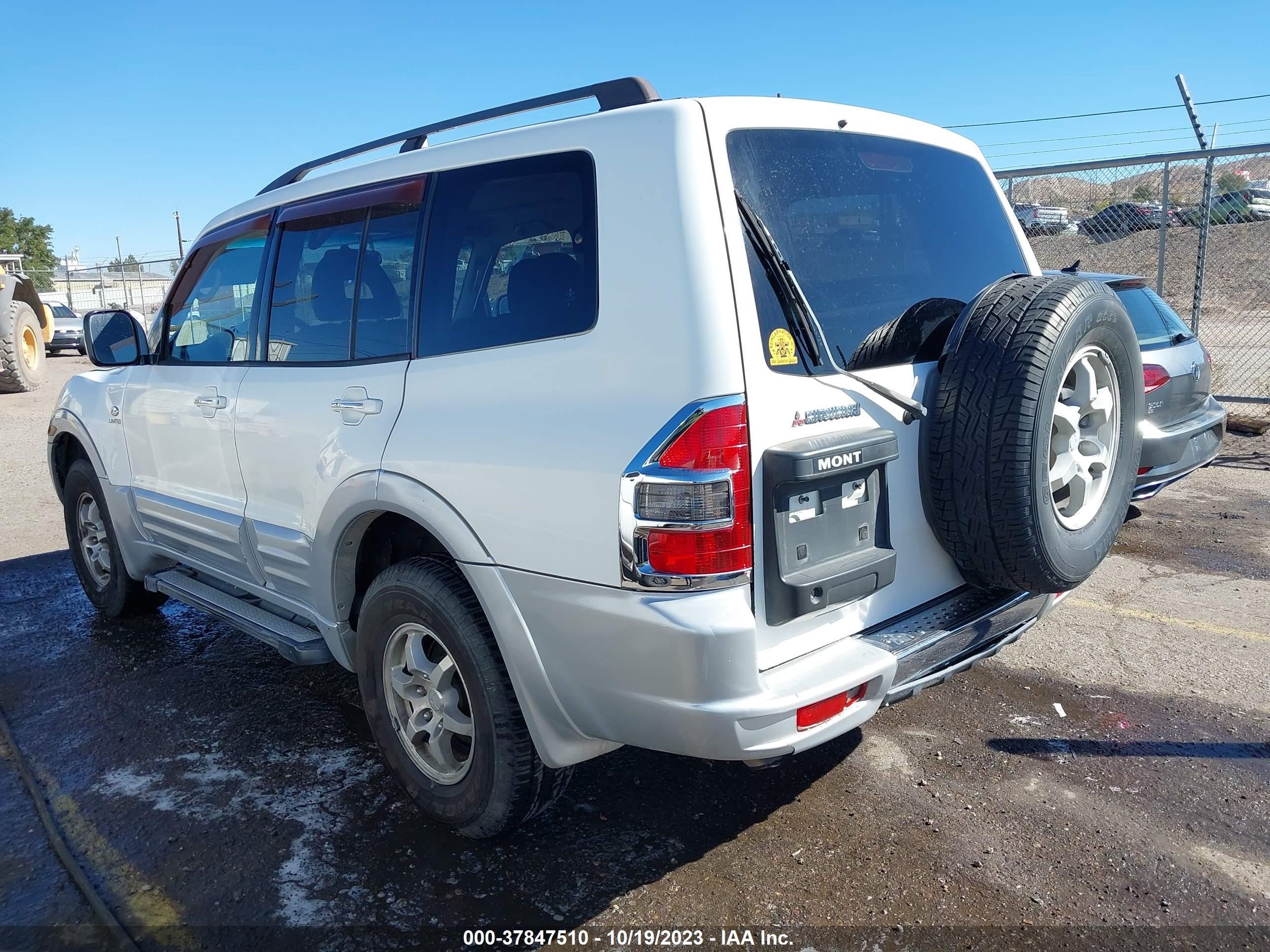 Photo 2 VIN: JA4MW51R21J040421 - MITSUBISHI MONTERO 