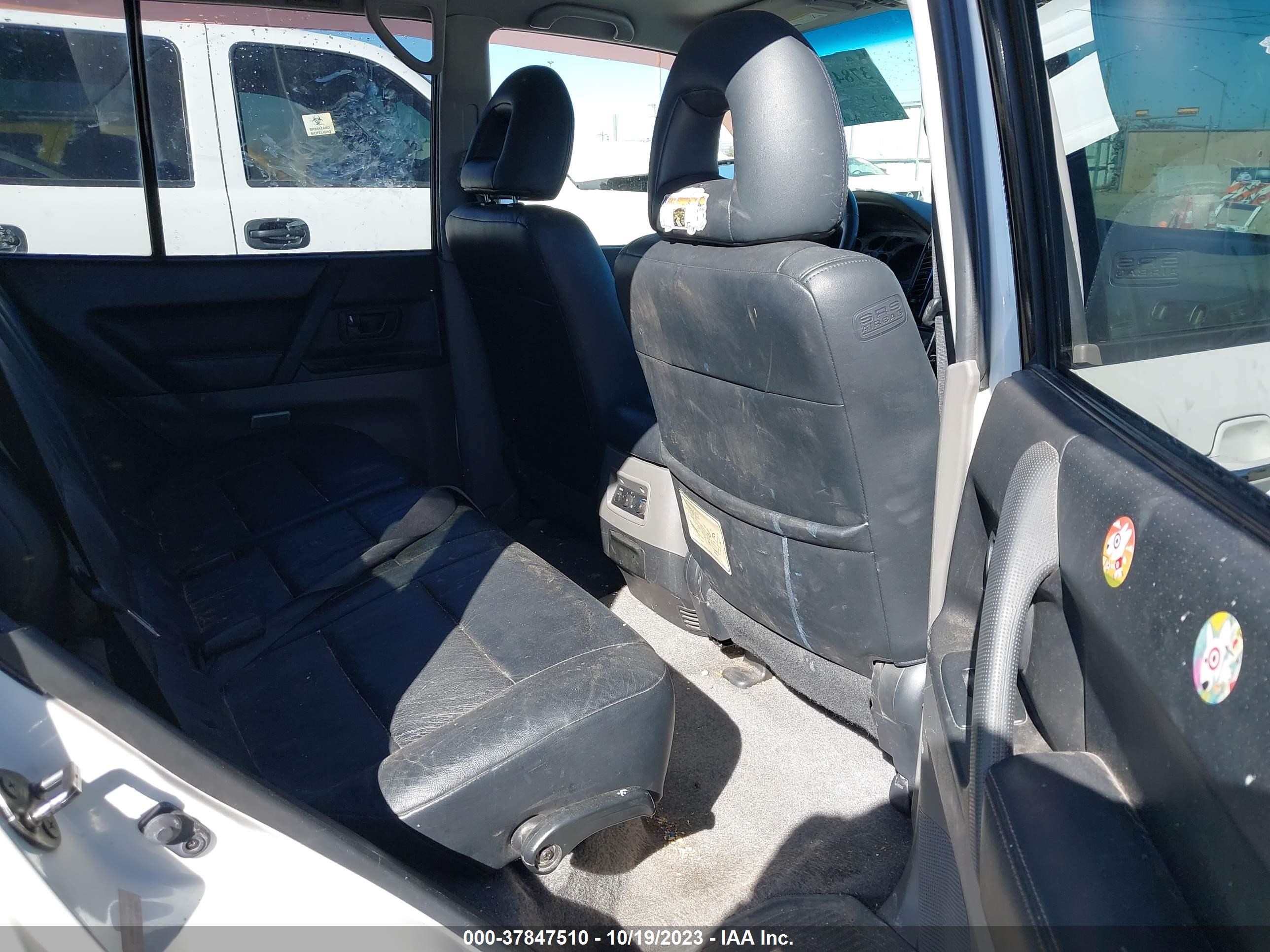 Photo 7 VIN: JA4MW51R21J040421 - MITSUBISHI MONTERO 