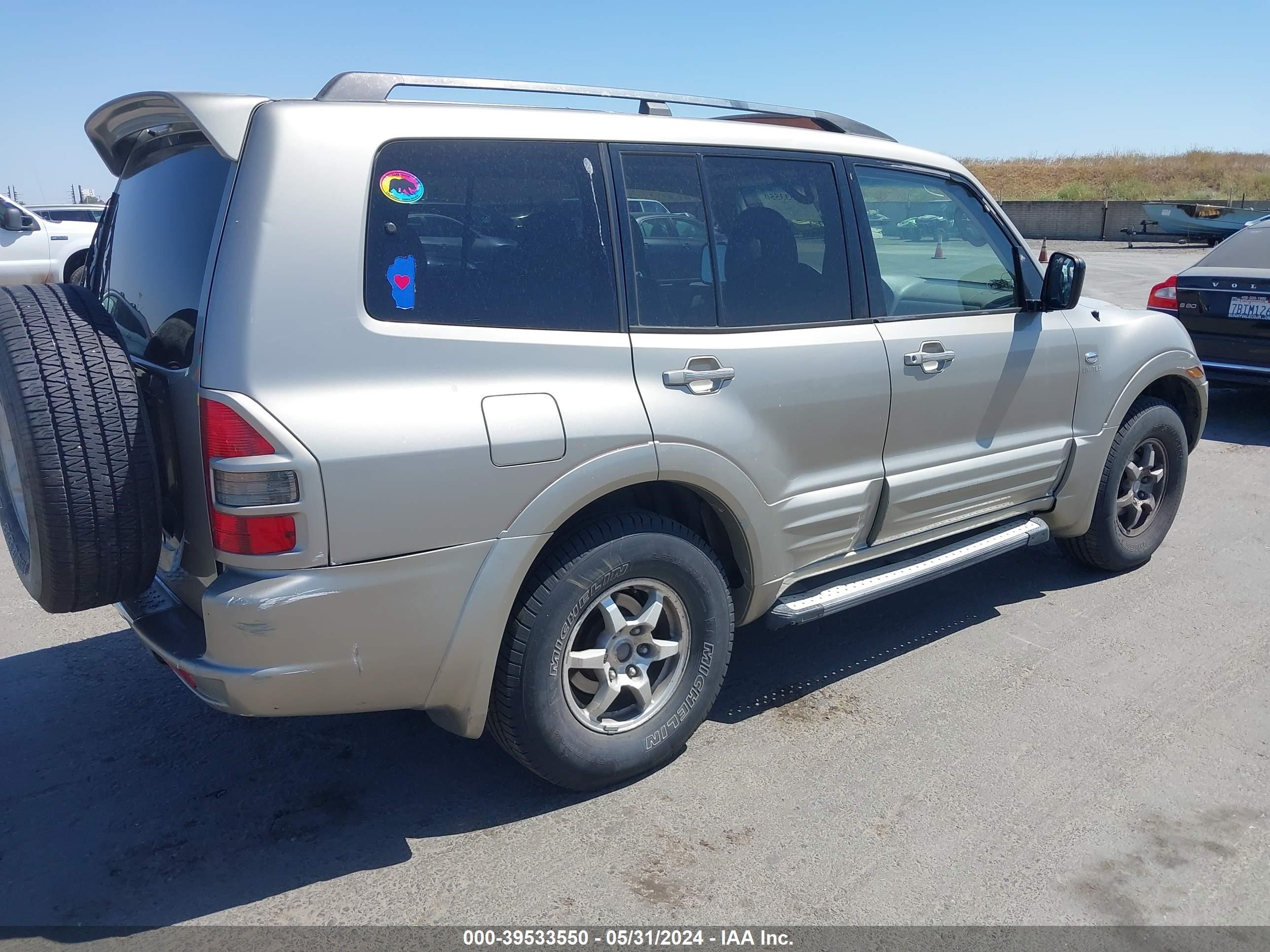 Photo 3 VIN: JA4MW51R72J028461 - MITSUBISHI MONTERO 