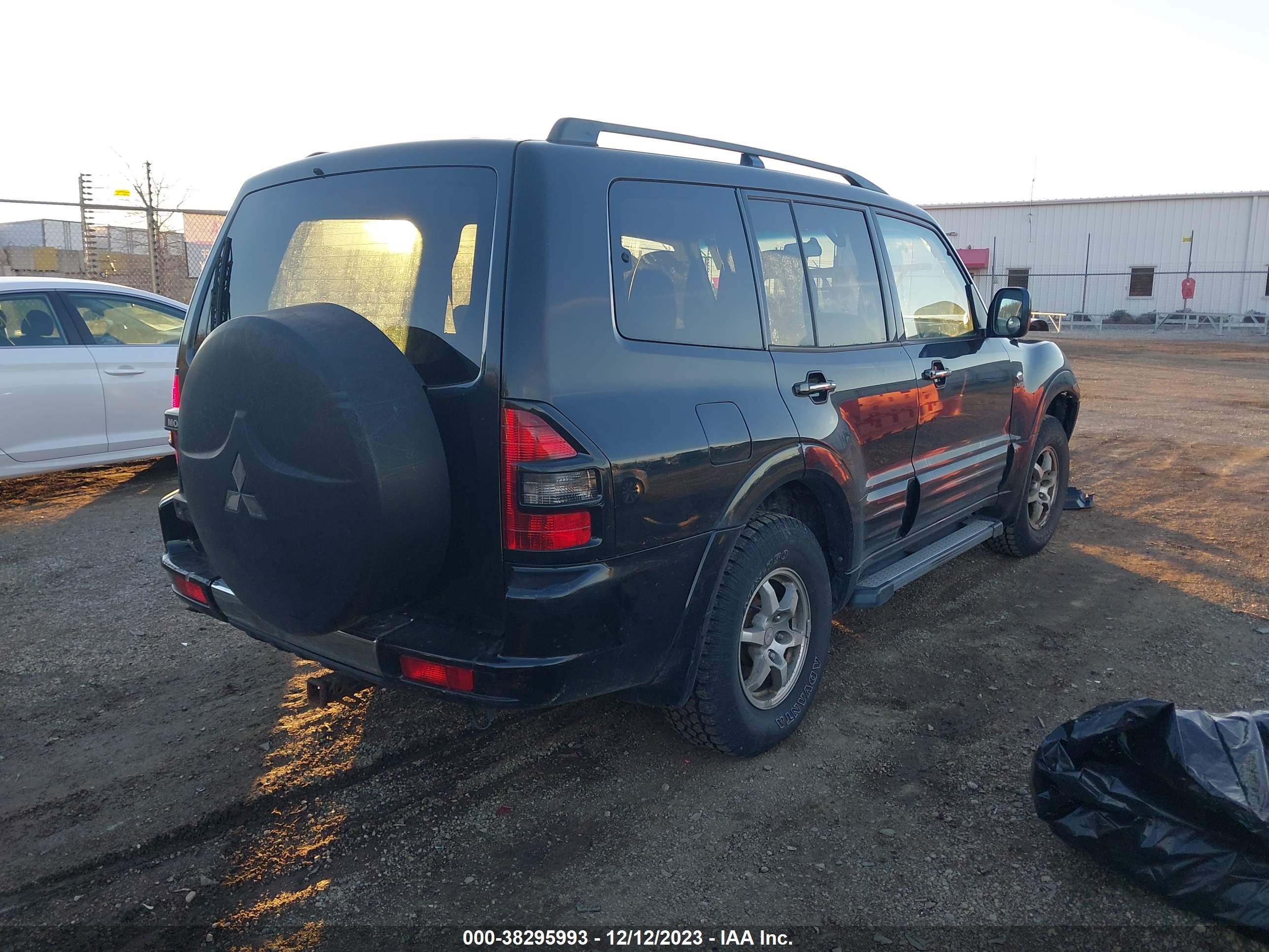 Photo 3 VIN: JA4MW51R82J005299 - MITSUBISHI MONTERO 