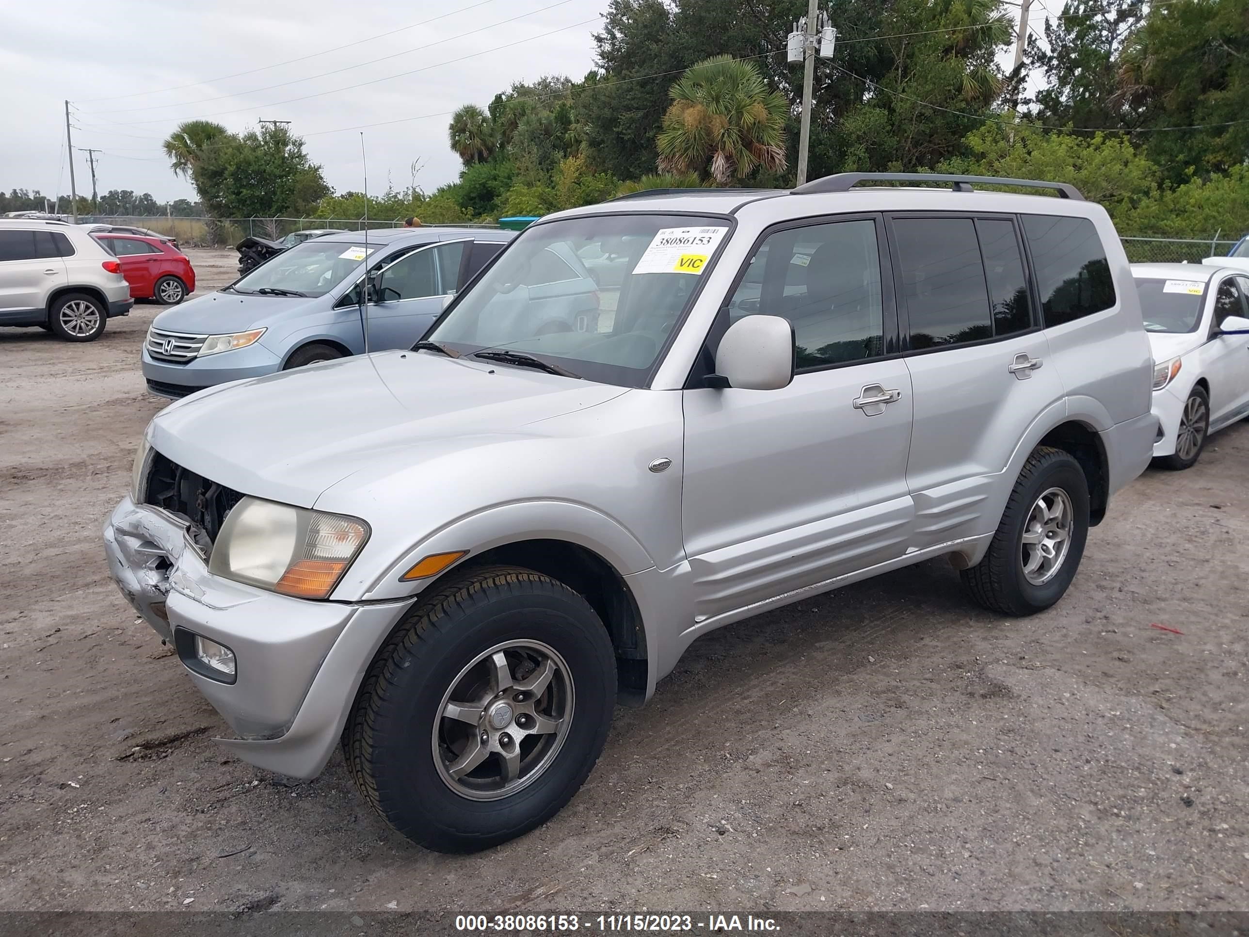 Photo 1 VIN: JA4MW51R82J026380 - MITSUBISHI MONTERO 