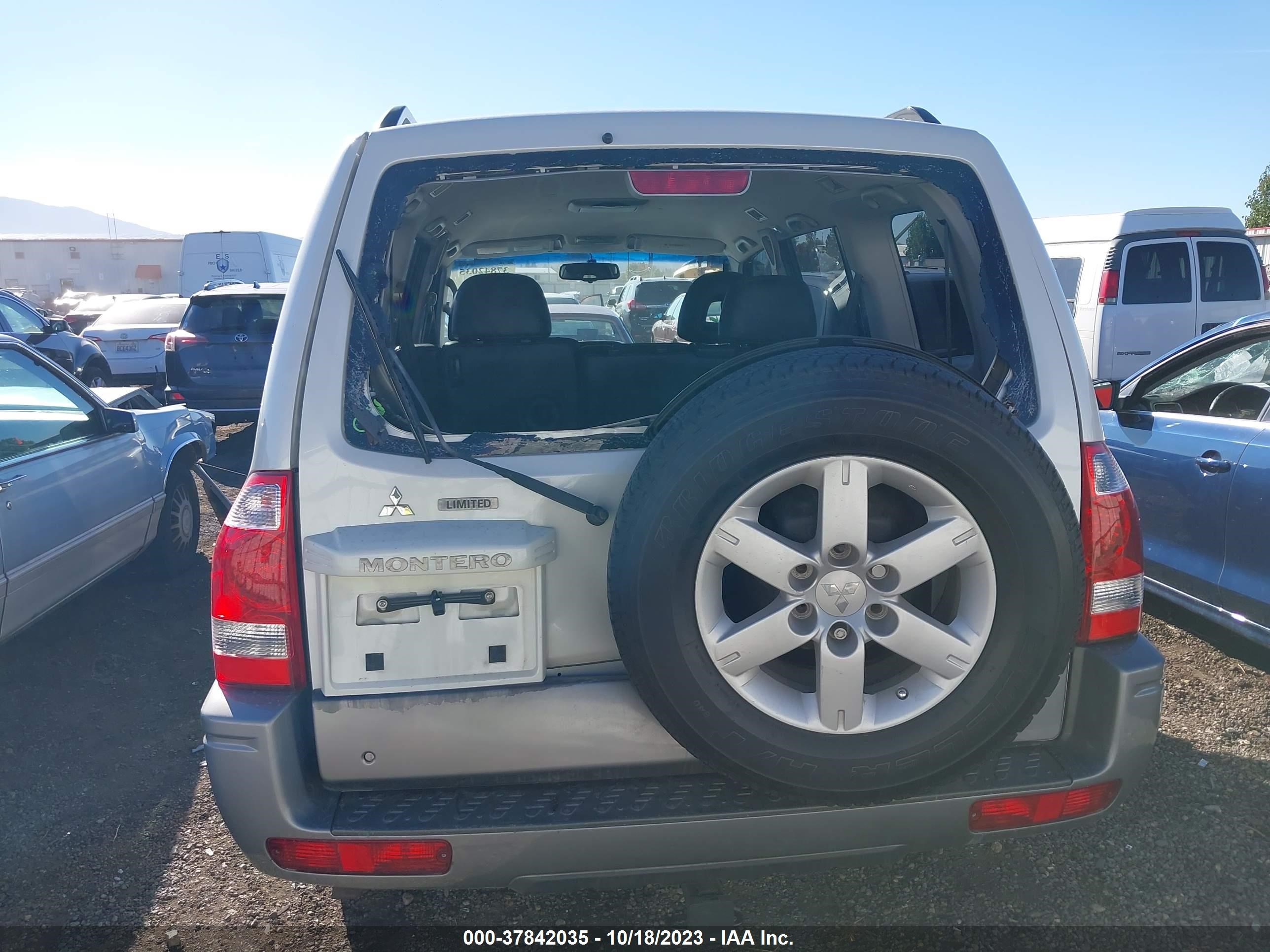 Photo 15 VIN: JA4MW51S66J003480 - MITSUBISHI MONTERO 