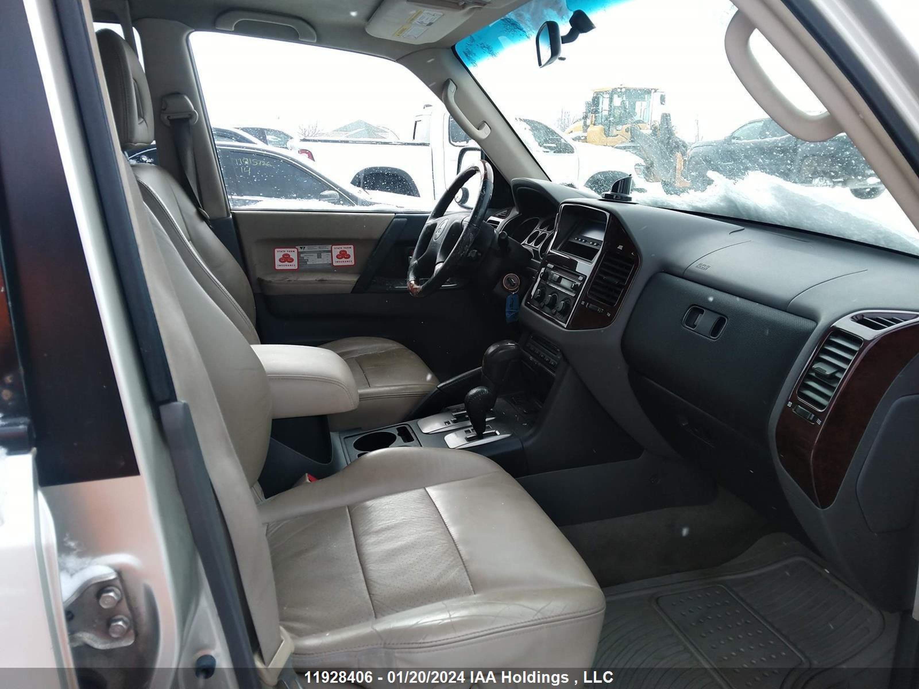 Photo 4 VIN: JA4MW51S75J000294 - MITSUBISHI MONTERO 