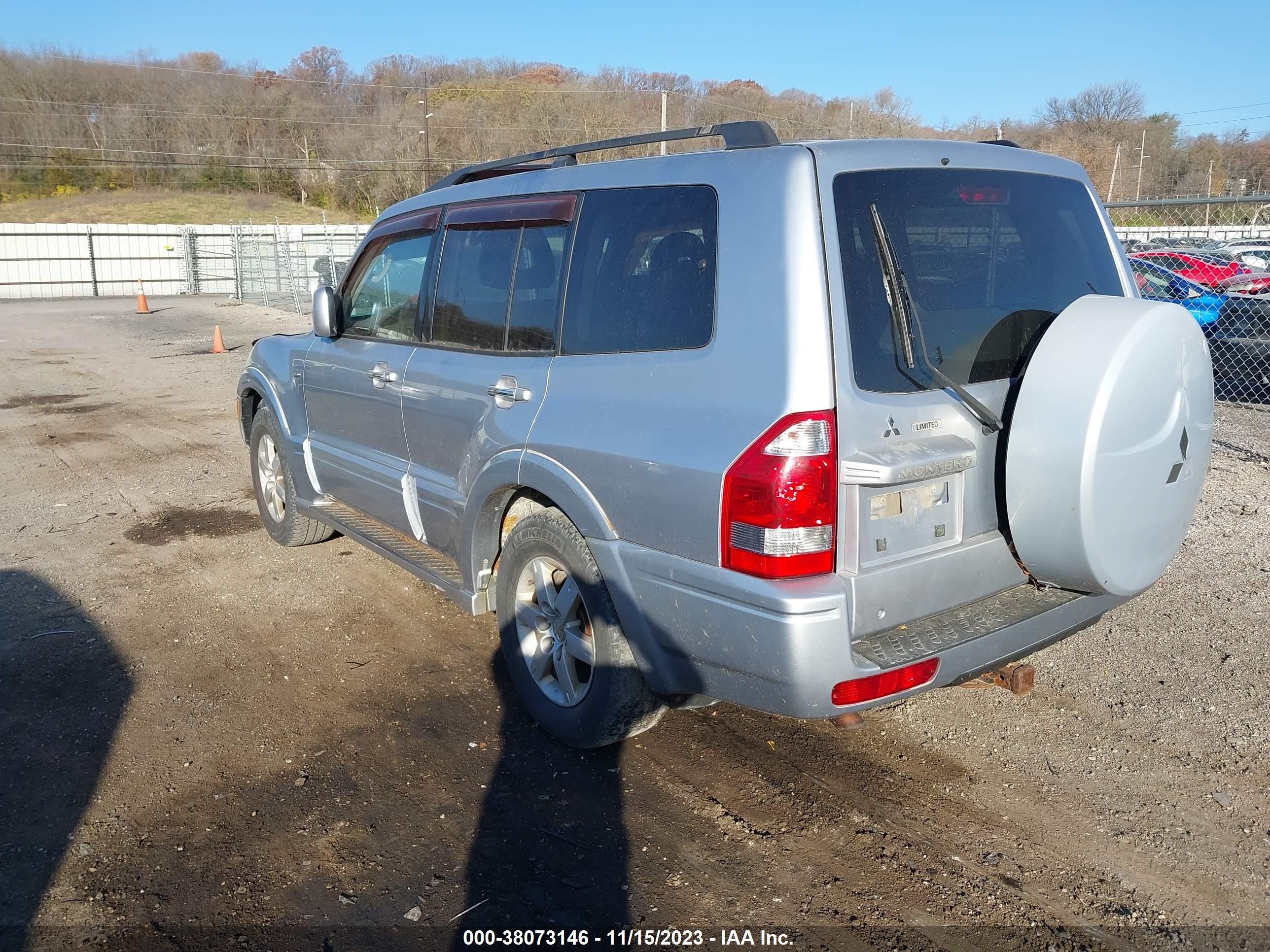 Photo 2 VIN: JA4MW51SX6J000288 - MITSUBISHI MONTERO 