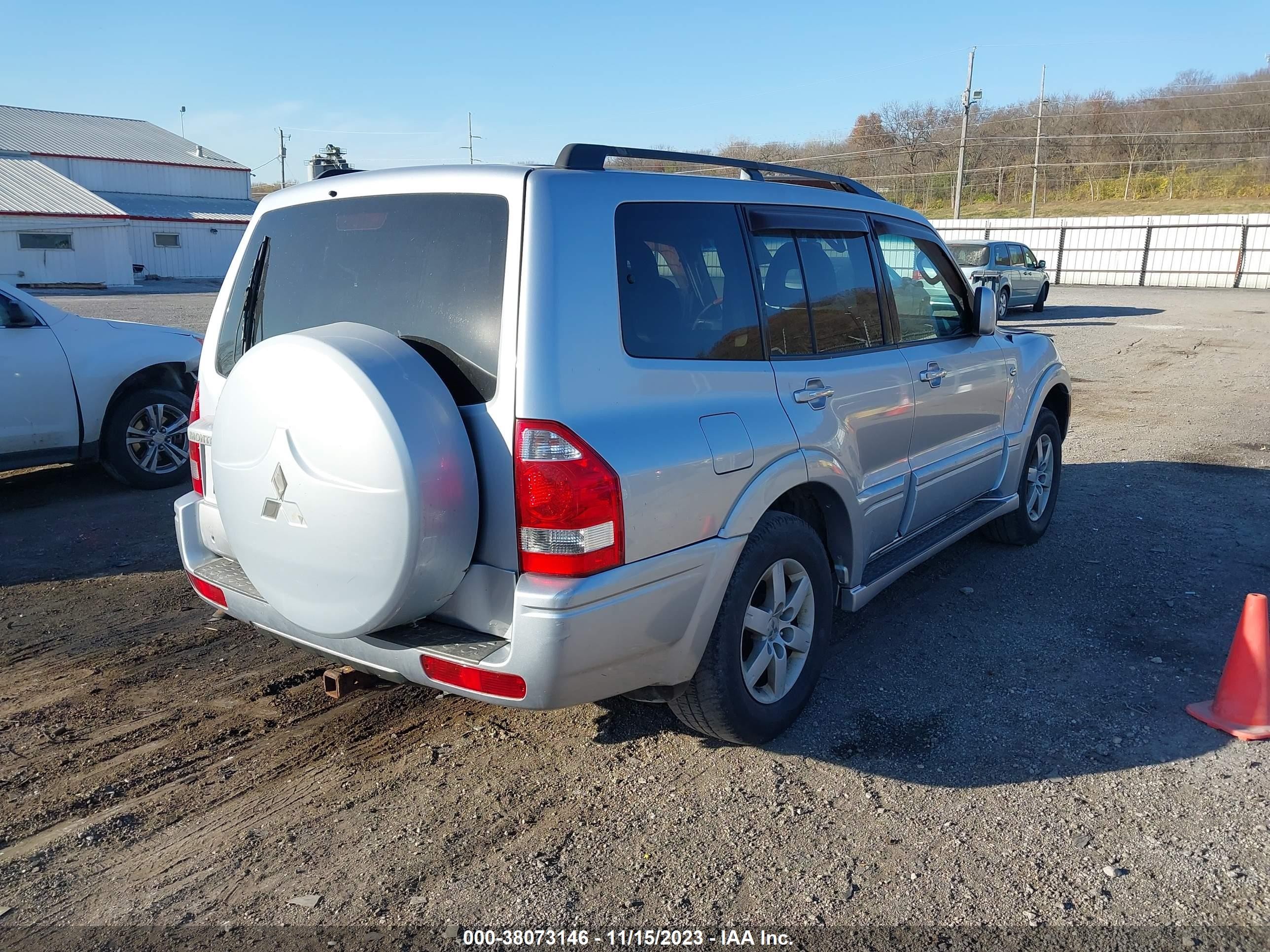 Photo 3 VIN: JA4MW51SX6J000288 - MITSUBISHI MONTERO 