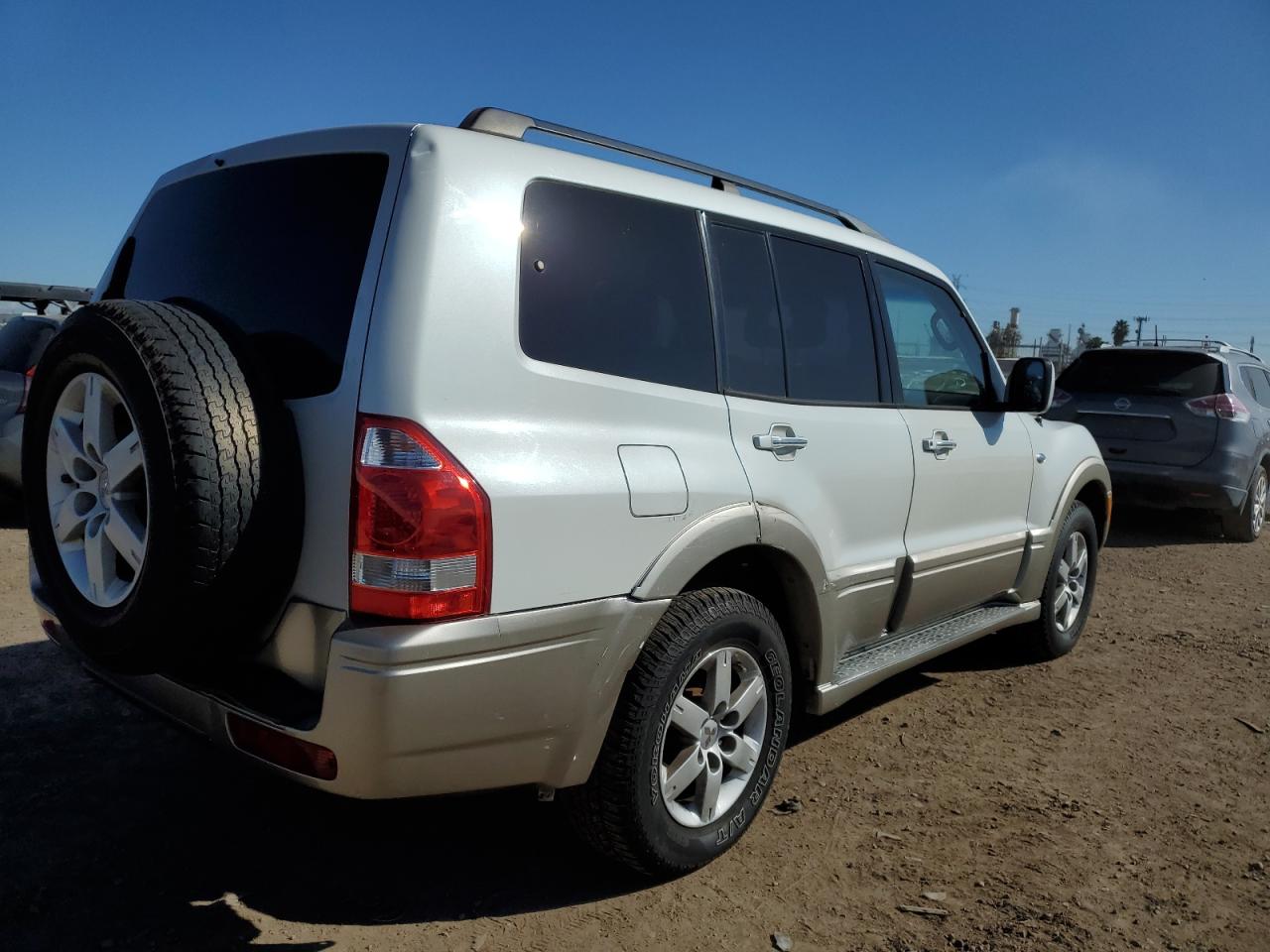 Photo 2 VIN: JA4MW51SX6J003398 - MITSUBISHI MONTERO LI 