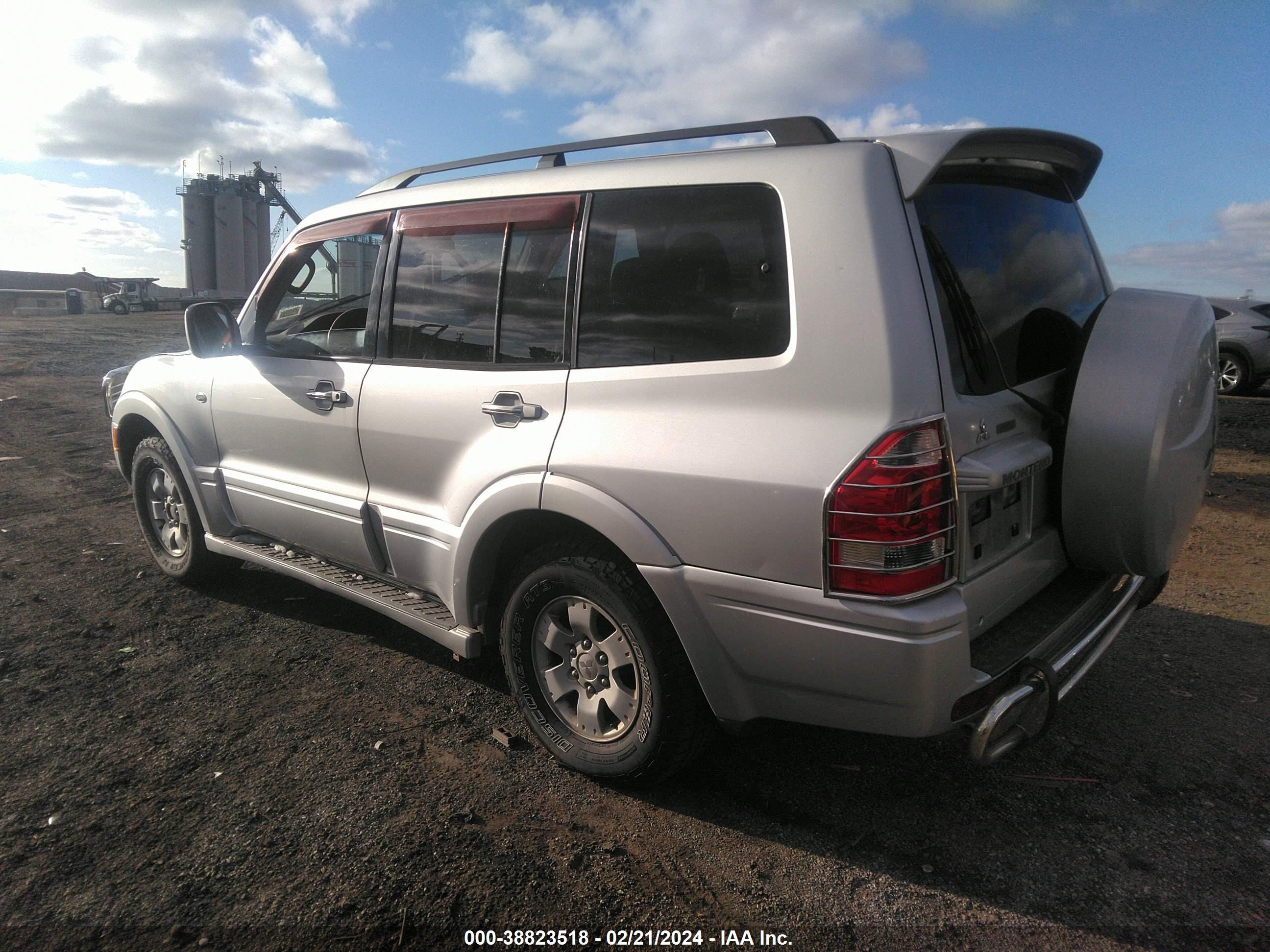 Photo 2 VIN: JA4NW51S53J028306 - MITSUBISHI MONTERO 