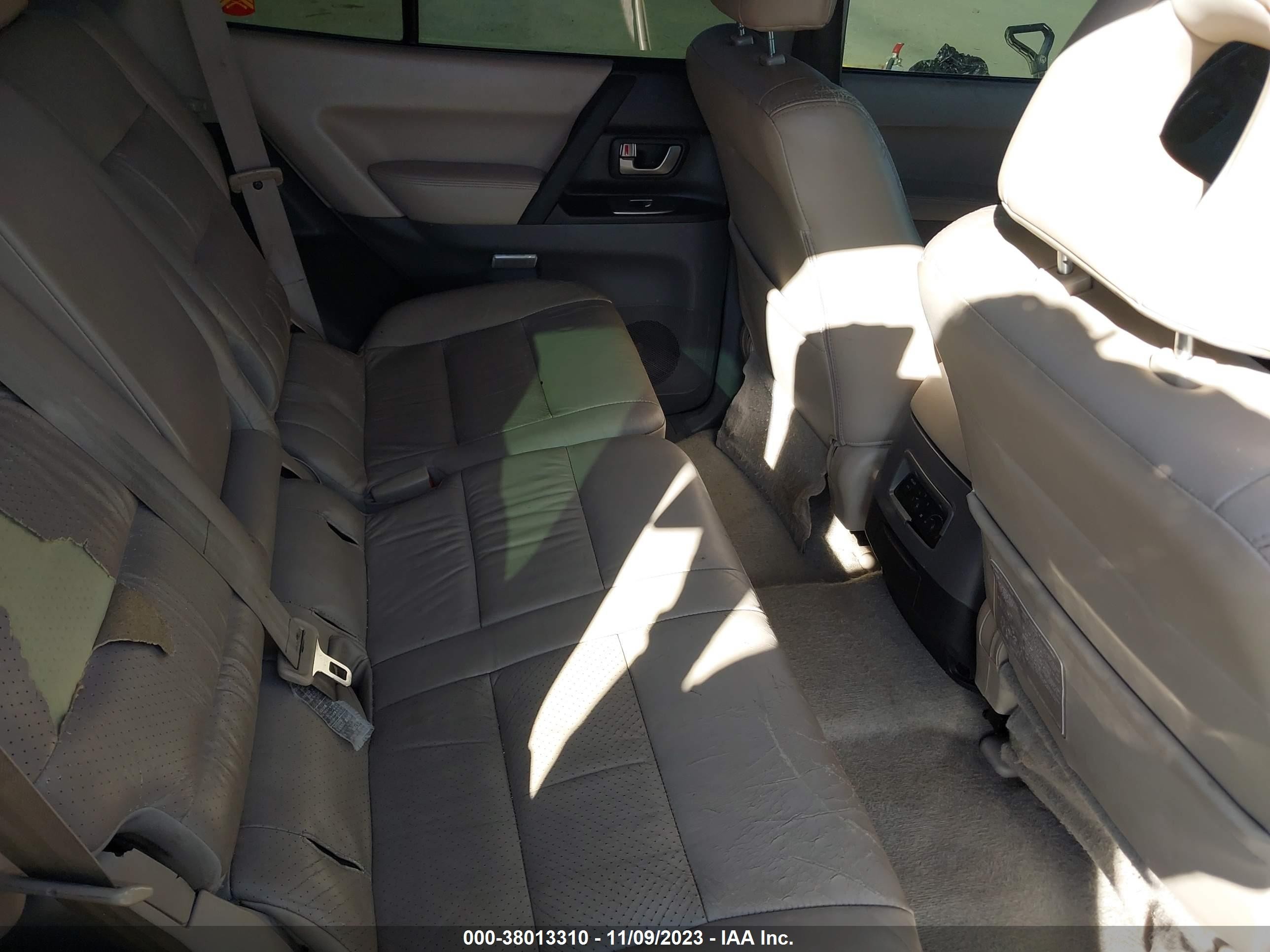 Photo 7 VIN: JA4NW51S93J050342 - MITSUBISHI MONTERO 