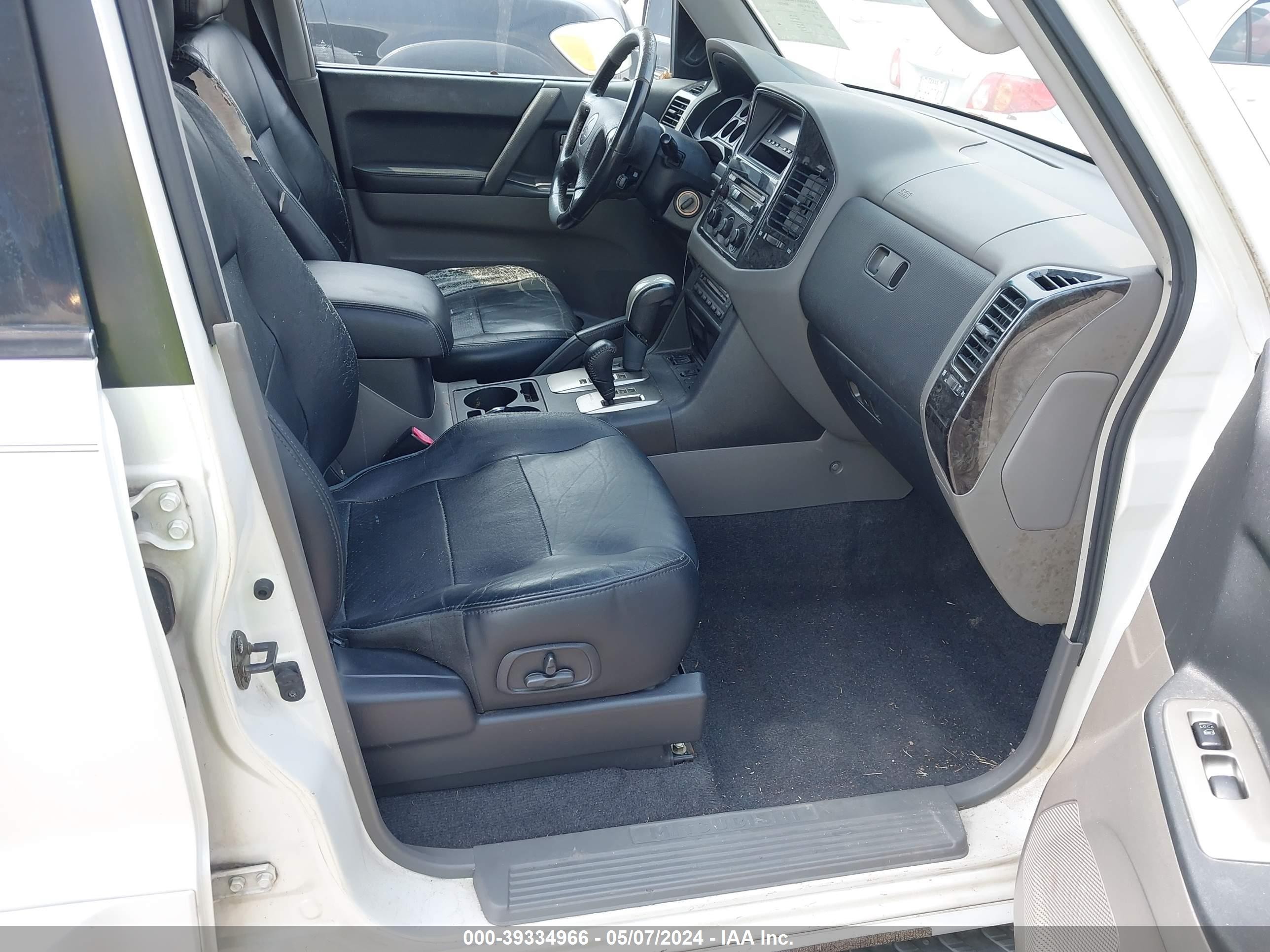 Photo 4 VIN: JA4NW61S03J047044 - MITSUBISHI MONTERO 