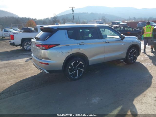 Photo 3 VIN: JA4T5UA92PZ014629 - MITSUBISHI OUTLANDER 