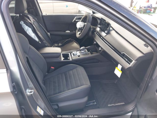 Photo 4 VIN: JA4T5UA93PZ014560 - MITSUBISHI OUTLANDER PHEV 