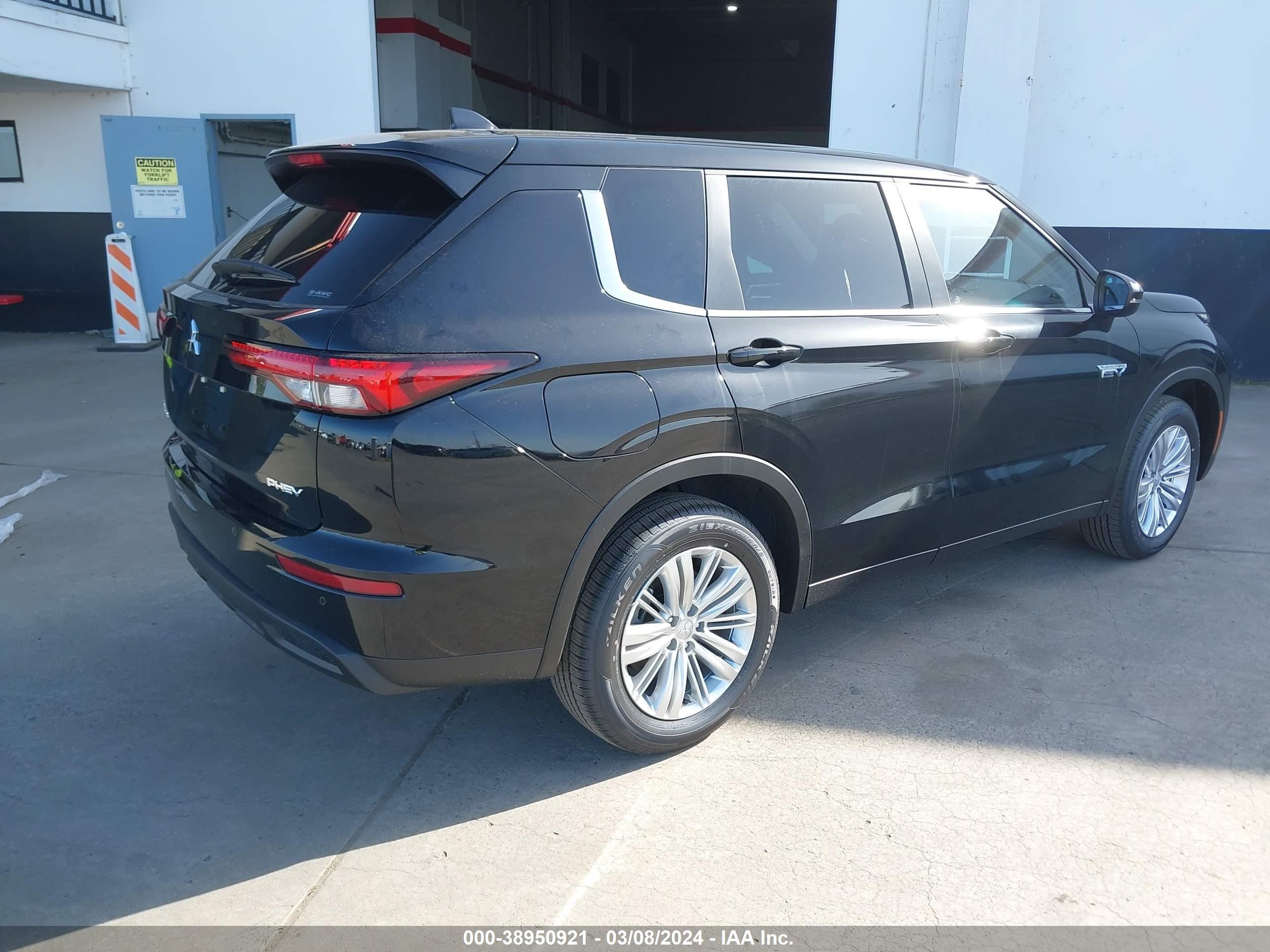 Photo 3 VIN: JA4T5UA93RZ036948 - MITSUBISHI OUTLANDER 