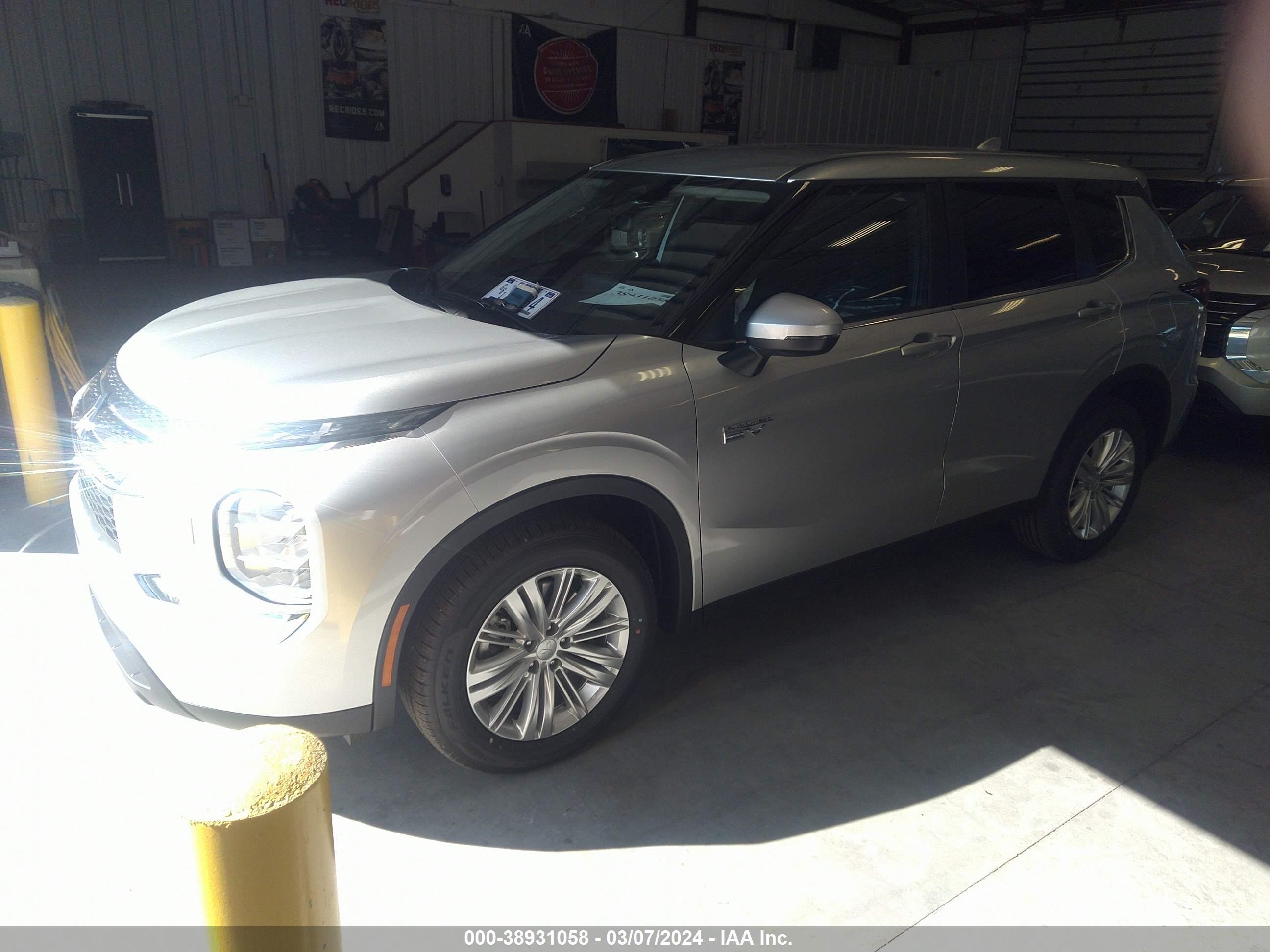 Photo 1 VIN: JA4T5UA97RZ033132 - MITSUBISHI OUTLANDER 