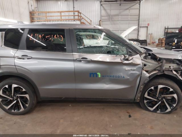Photo 13 VIN: JA4T5VA94RZ047432 - MITSUBISHI OUTLANDER 