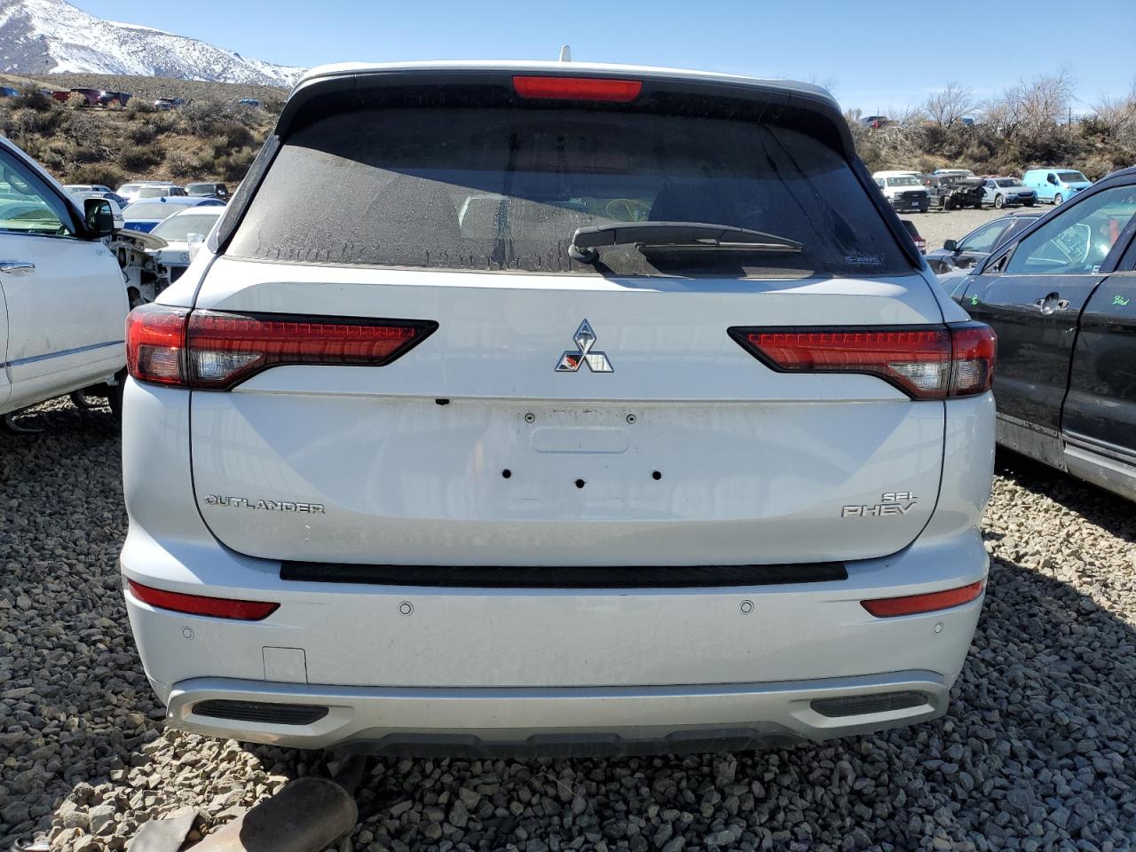 Photo 5 VIN: JA4T5VA95PZ018664 - MITSUBISHI OUTLANDER 