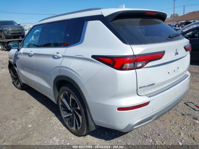 Photo 2 VIN: JA4T5VA96PZ016048 - MITSUBISHI OUTLANDER 