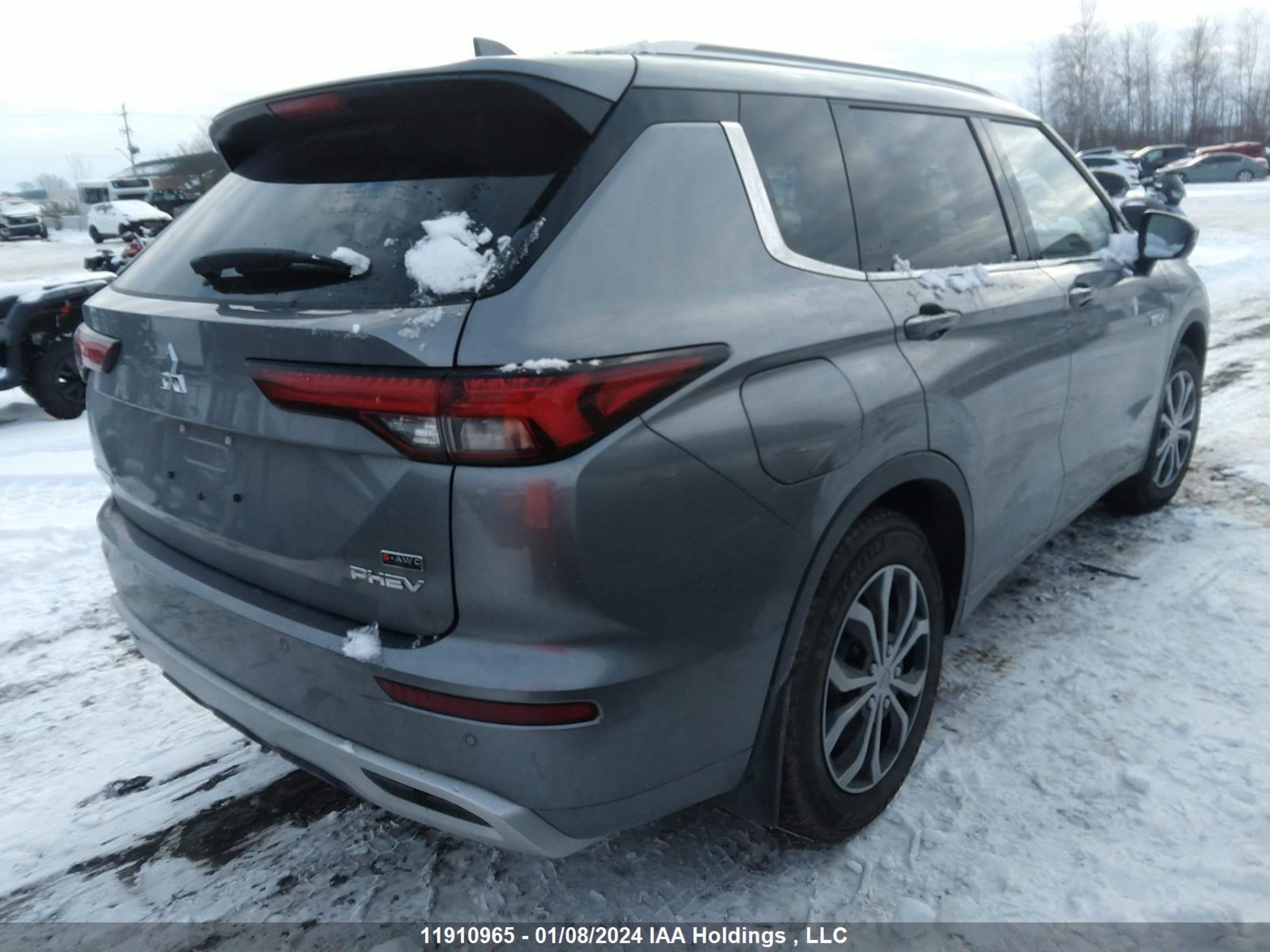 Photo 3 VIN: JA4T5VA9XPZ613204 - MITSUBISHI OUTLANDER 