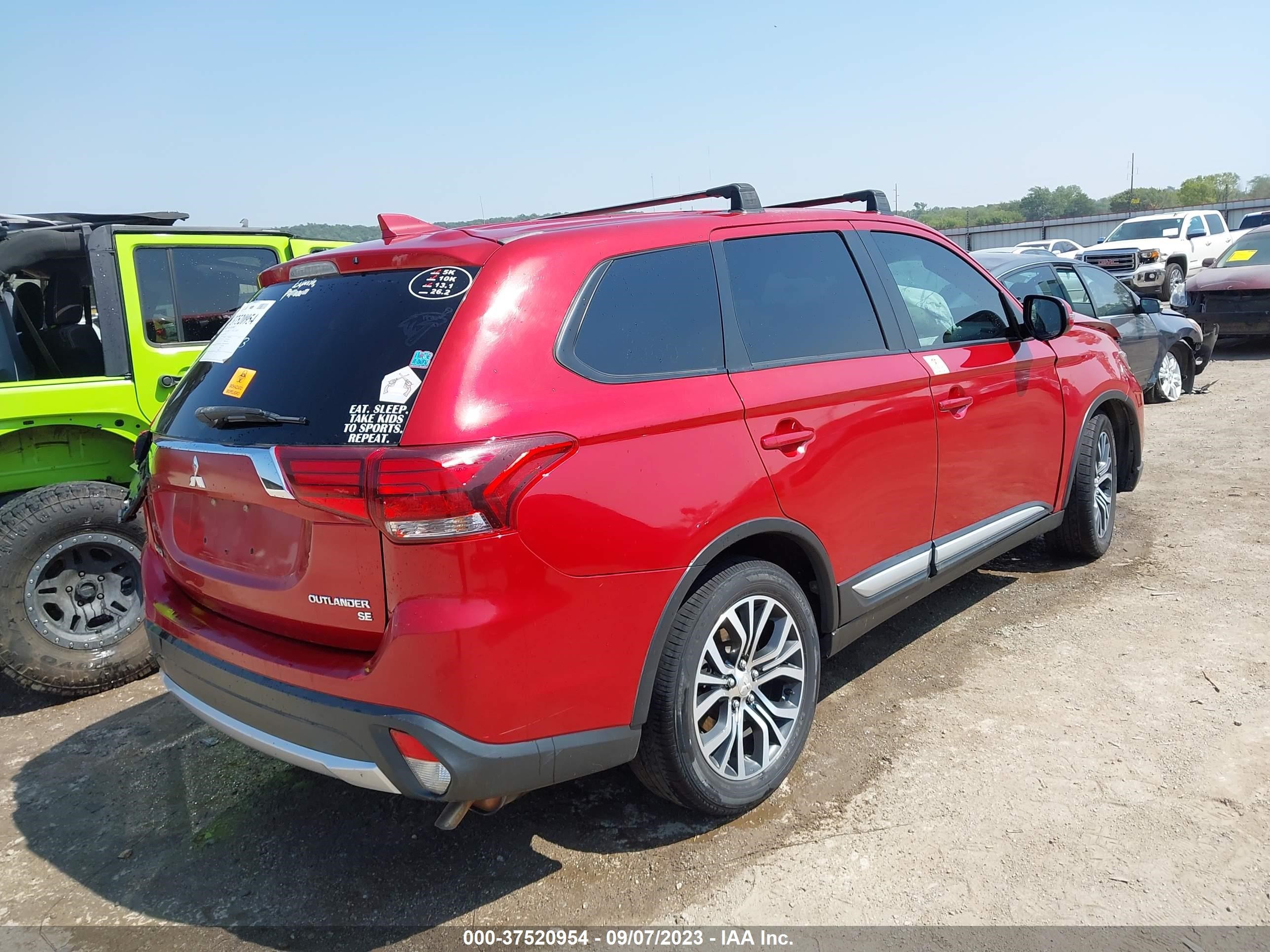 Photo 3 VIN: JA6AD3A37J2037704 - MITSUBISHI OUTLANDER 