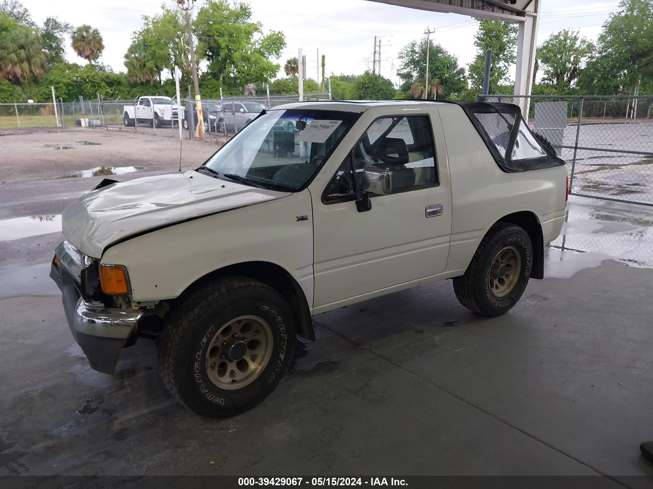 Photo 1 VIN: JAABL01E8L9802300 - ISUZU AMIGO 