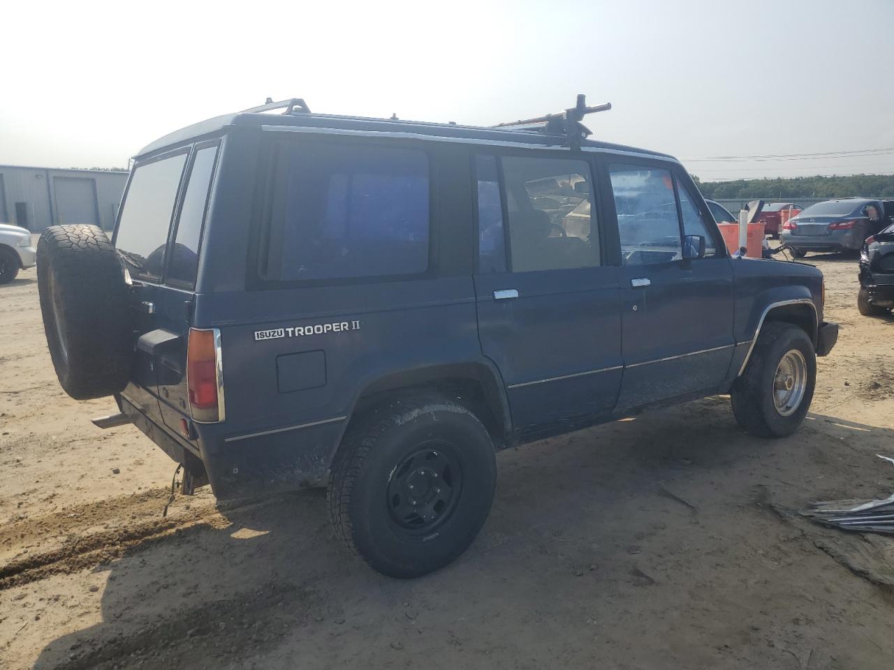 Photo 2 VIN: JAACH18E4J7813160 - ISUZU TROOPER 