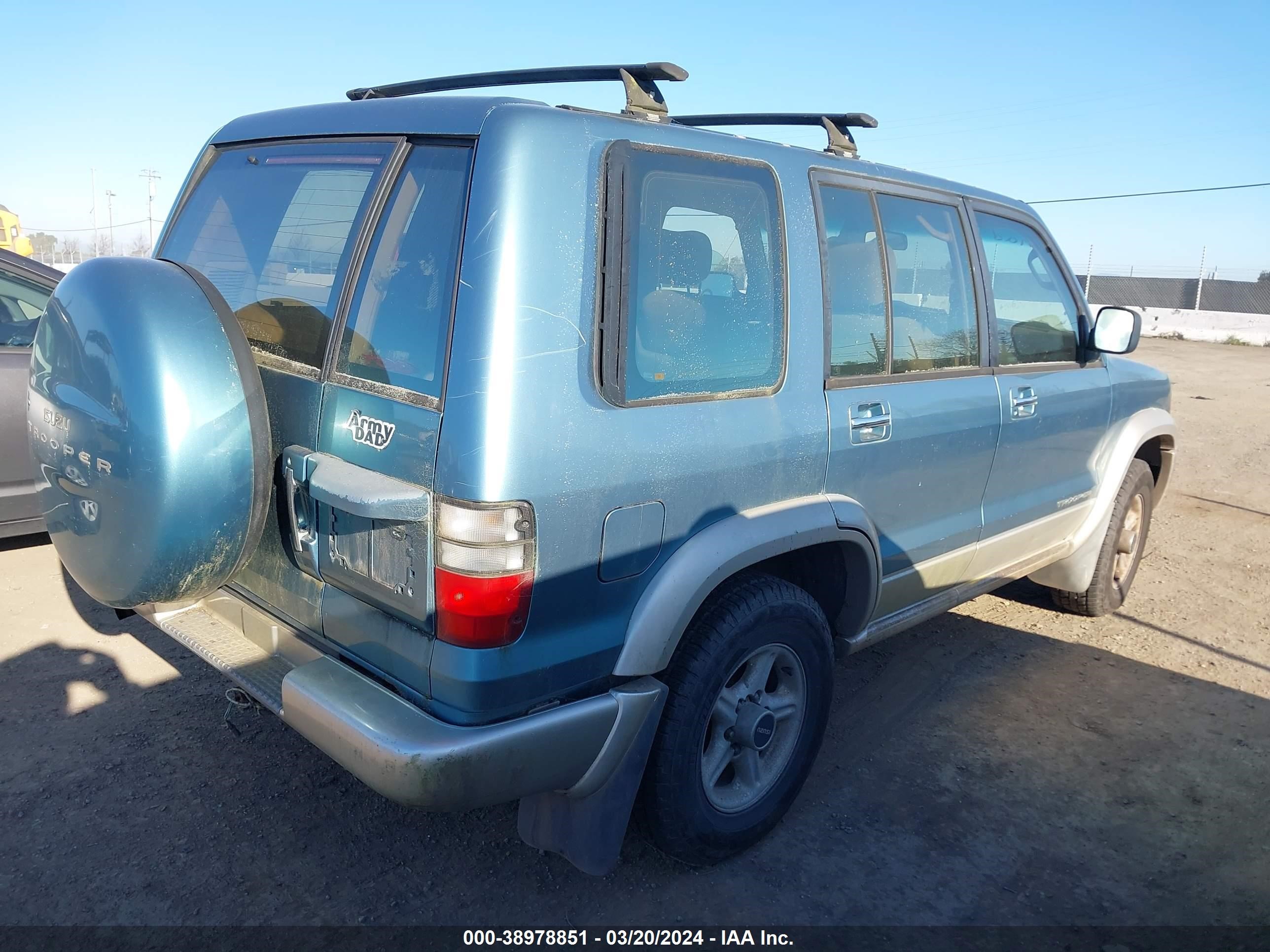 Photo 3 VIN: JACDJ58X327J02270 - ISUZU TROOPER 