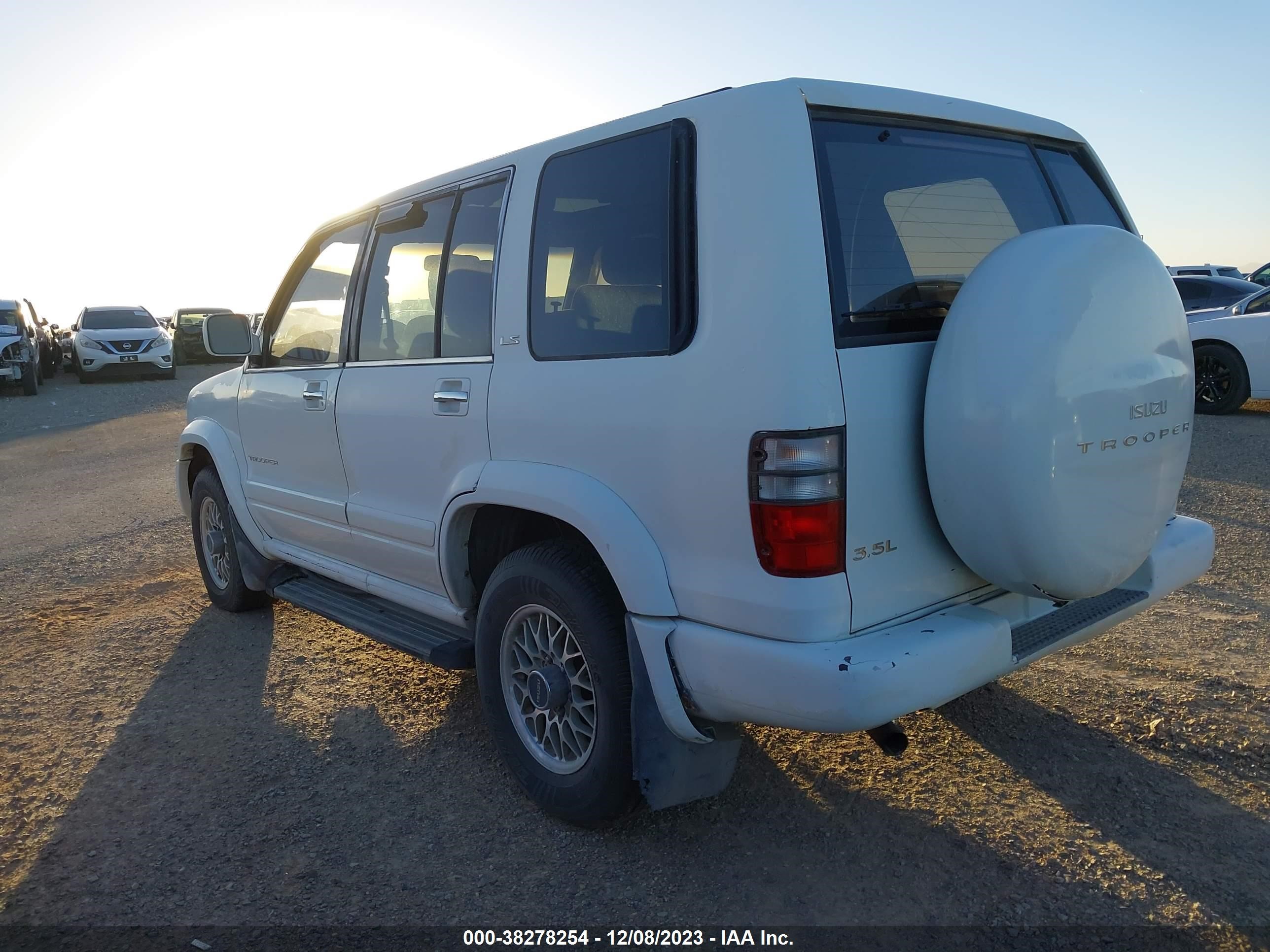 Photo 2 VIN: JACDJ58X4Y7J03582 - ISUZU TROOPER 