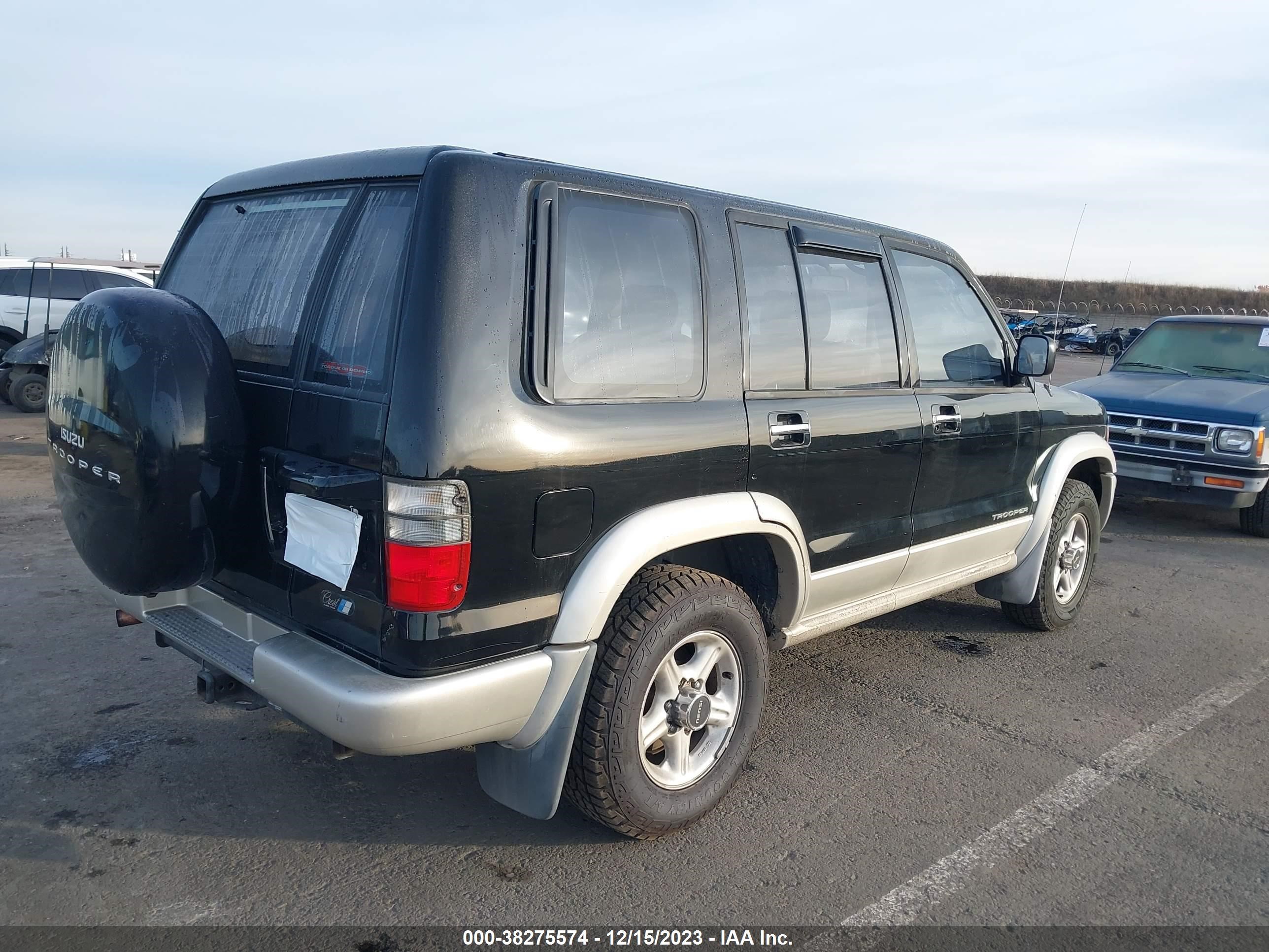 Photo 3 VIN: JACDJ58X9Y7J05005 - ISUZU TROOPER 