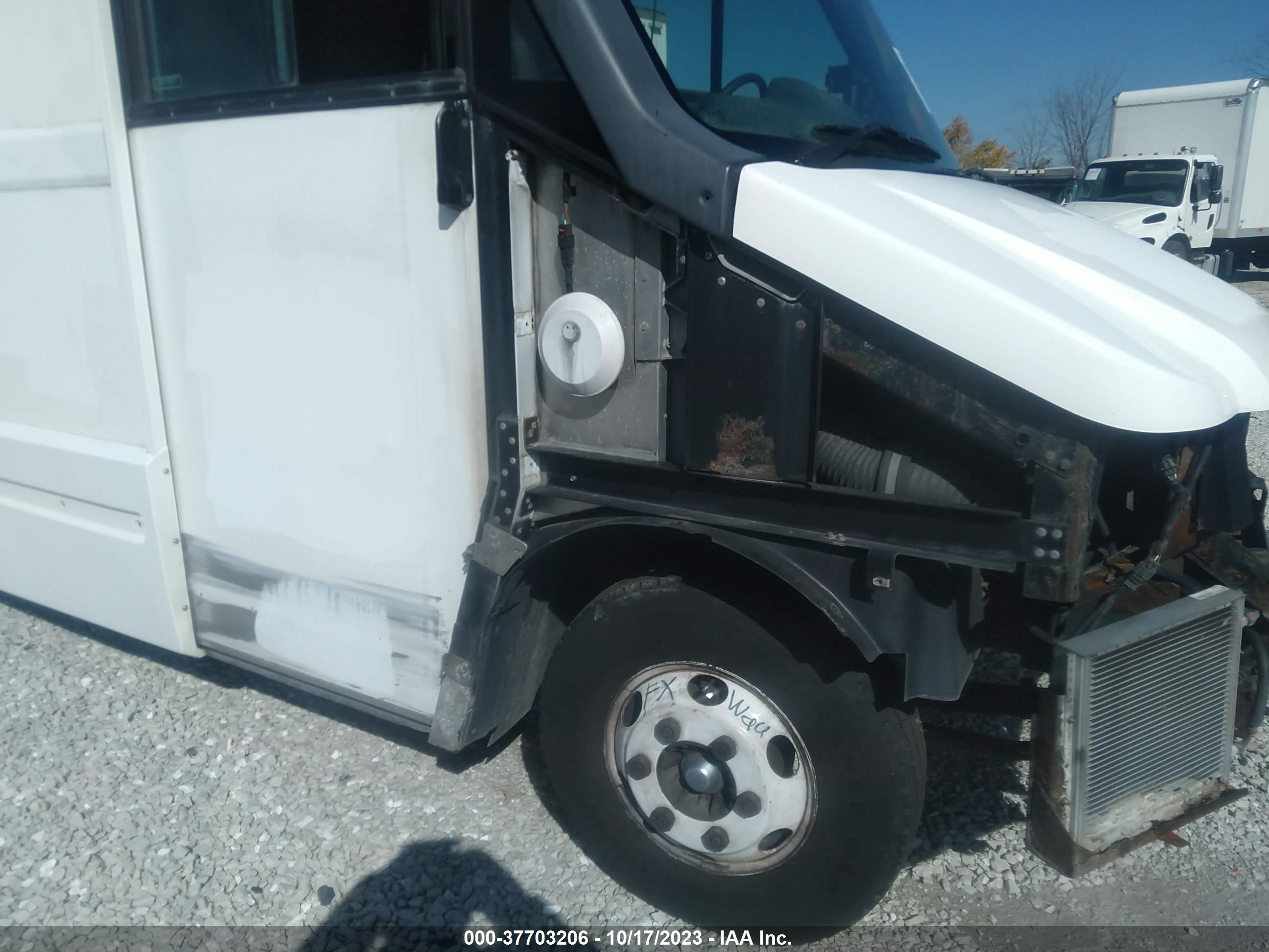 Photo 12 VIN: JALB4T173C7W00385 - ISUZU NULL 