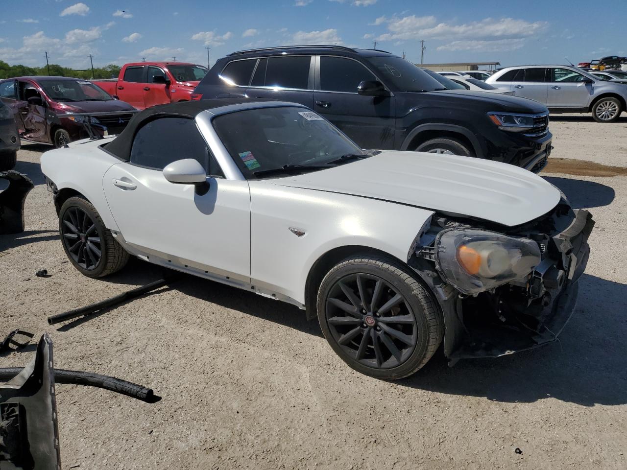 Photo 3 VIN: JC1NFAEK0H0104145 - FIAT 124 SPIDER 