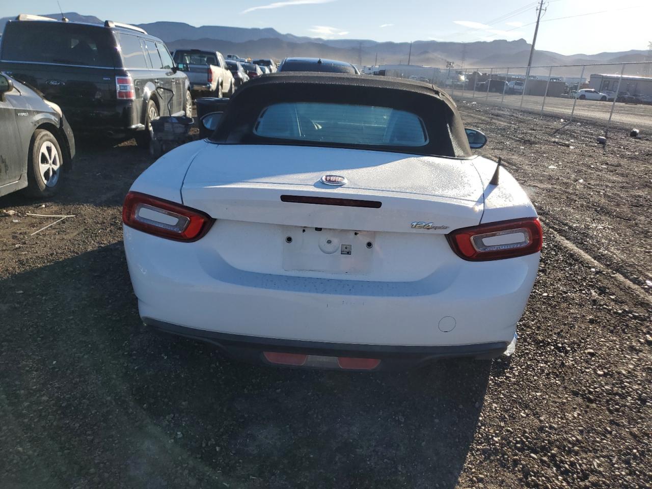 Photo 5 VIN: JC1NFAEK0H0104257 - FIAT 124 SPIDER 