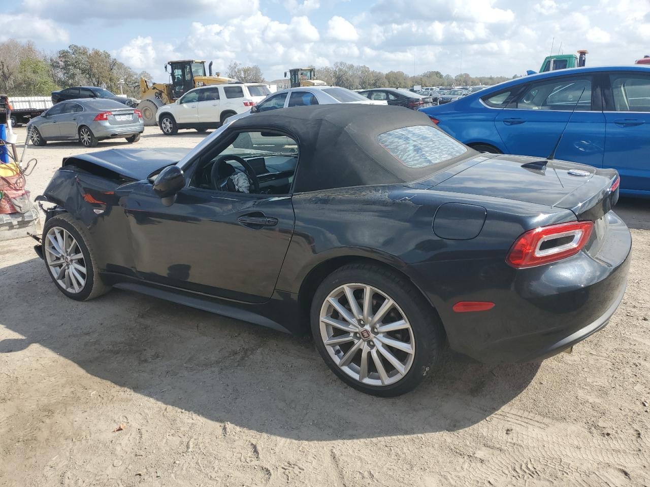 Photo 1 VIN: JC1NFAEK0J0136602 - FIAT 124 SPIDER 