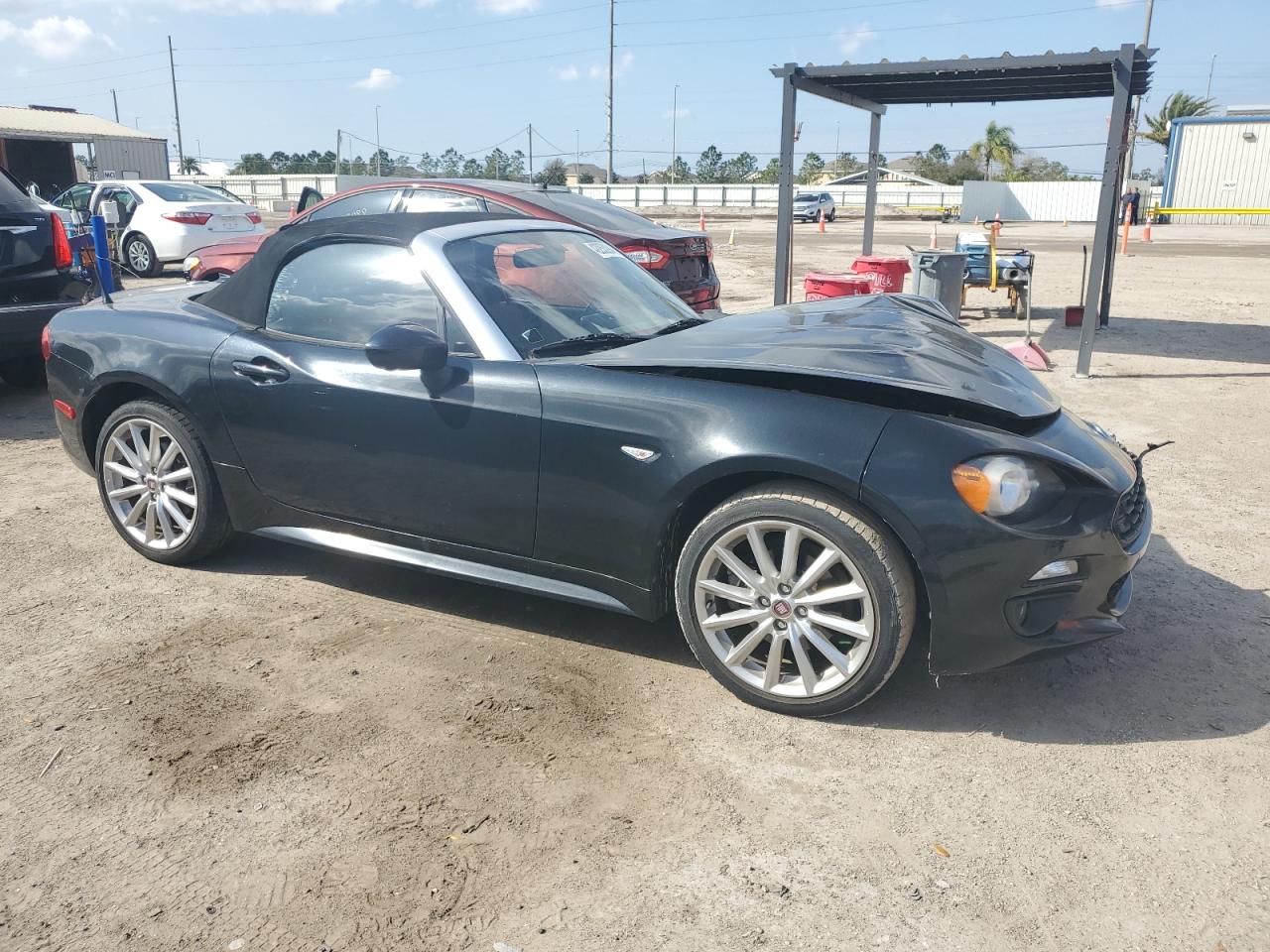 Photo 3 VIN: JC1NFAEK0J0136602 - FIAT 124 SPIDER 