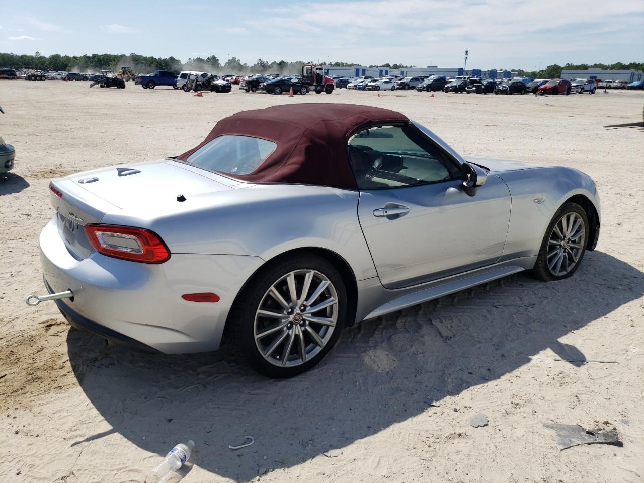 Photo 2 VIN: JC1NFAEK0J0138849 - FIAT 124 SPIDER 