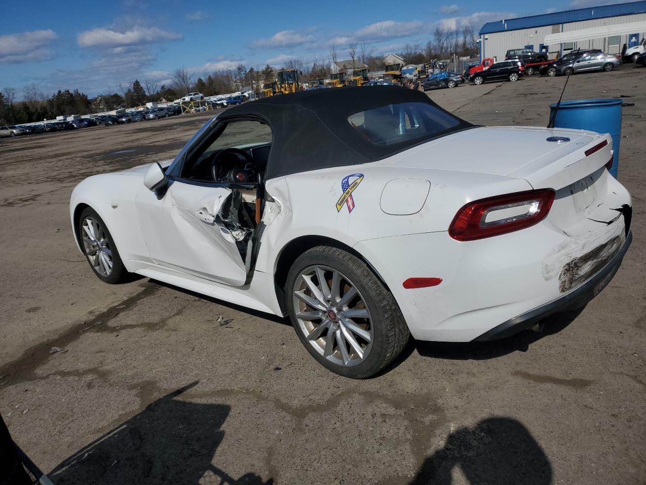 Photo 1 VIN: JC1NFAEK1H0101383 - FIAT 124 SPIDER 