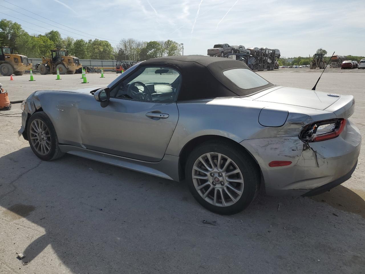 Photo 1 VIN: JC1NFAEK1H0120709 - FIAT 124 SPIDER 