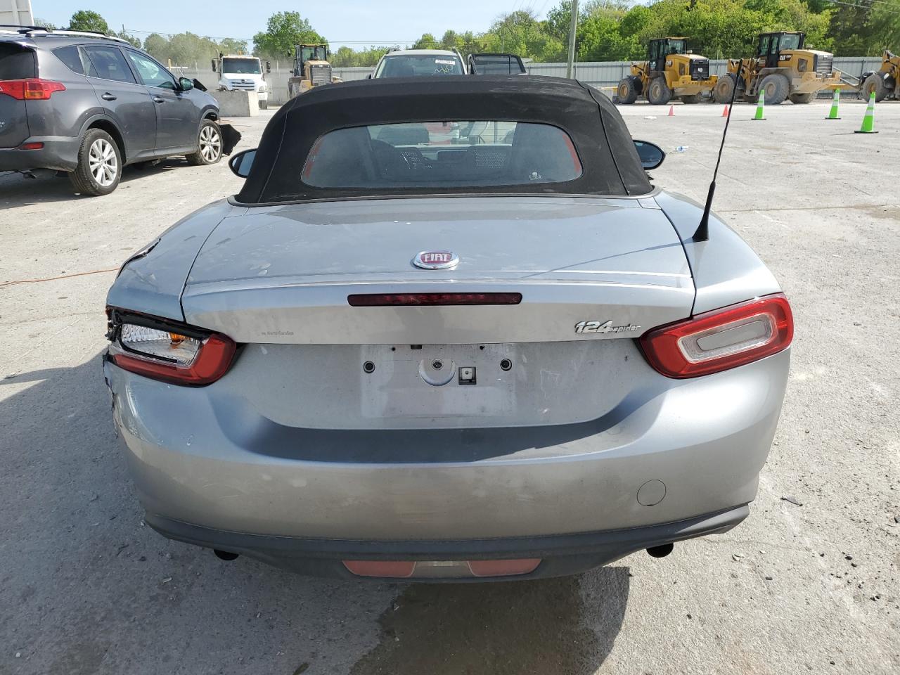 Photo 5 VIN: JC1NFAEK1H0120709 - FIAT 124 SPIDER 