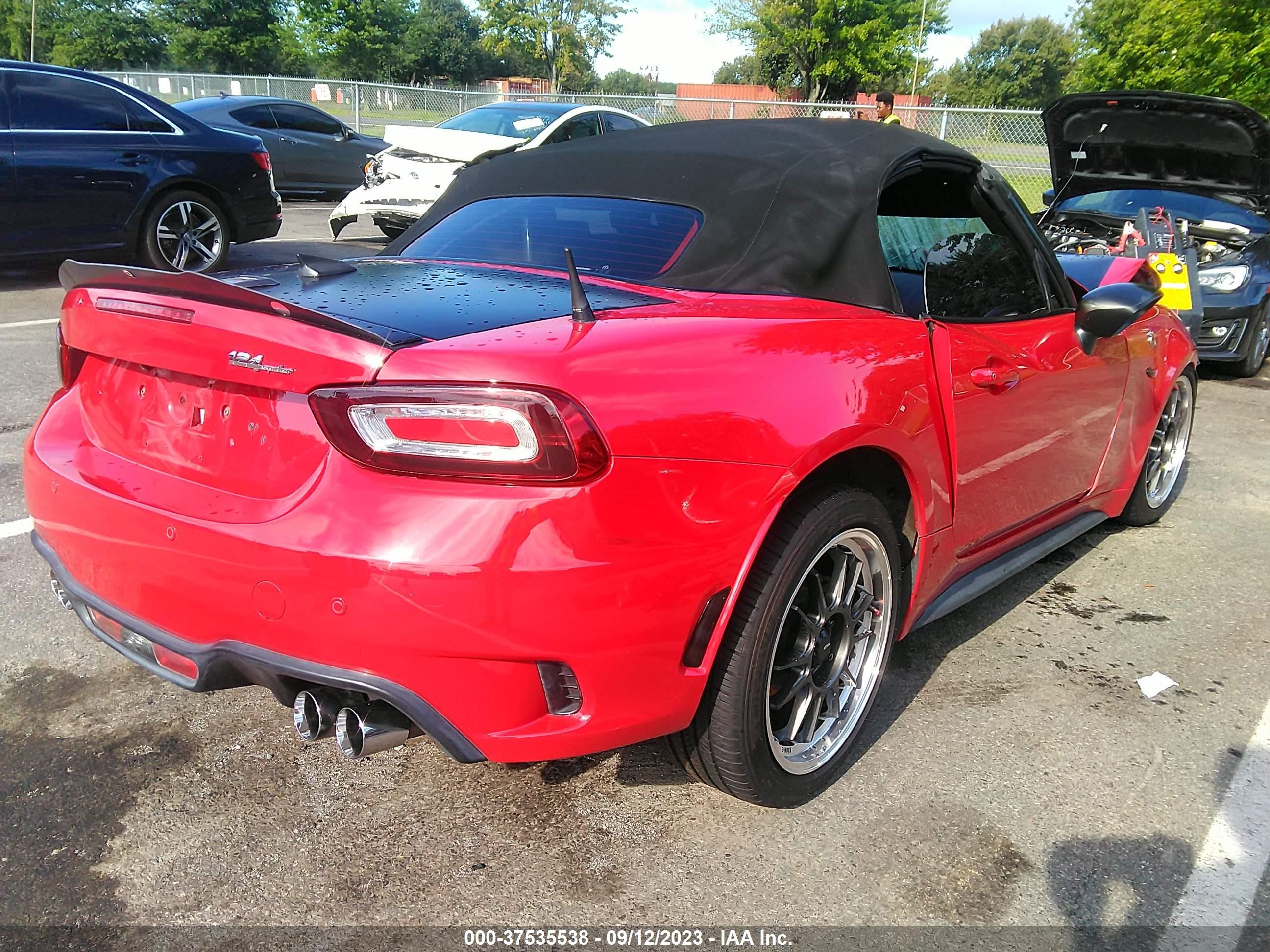 Photo 3 VIN: JC1NFAEK1H0125845 - FIAT 124 SPIDER 