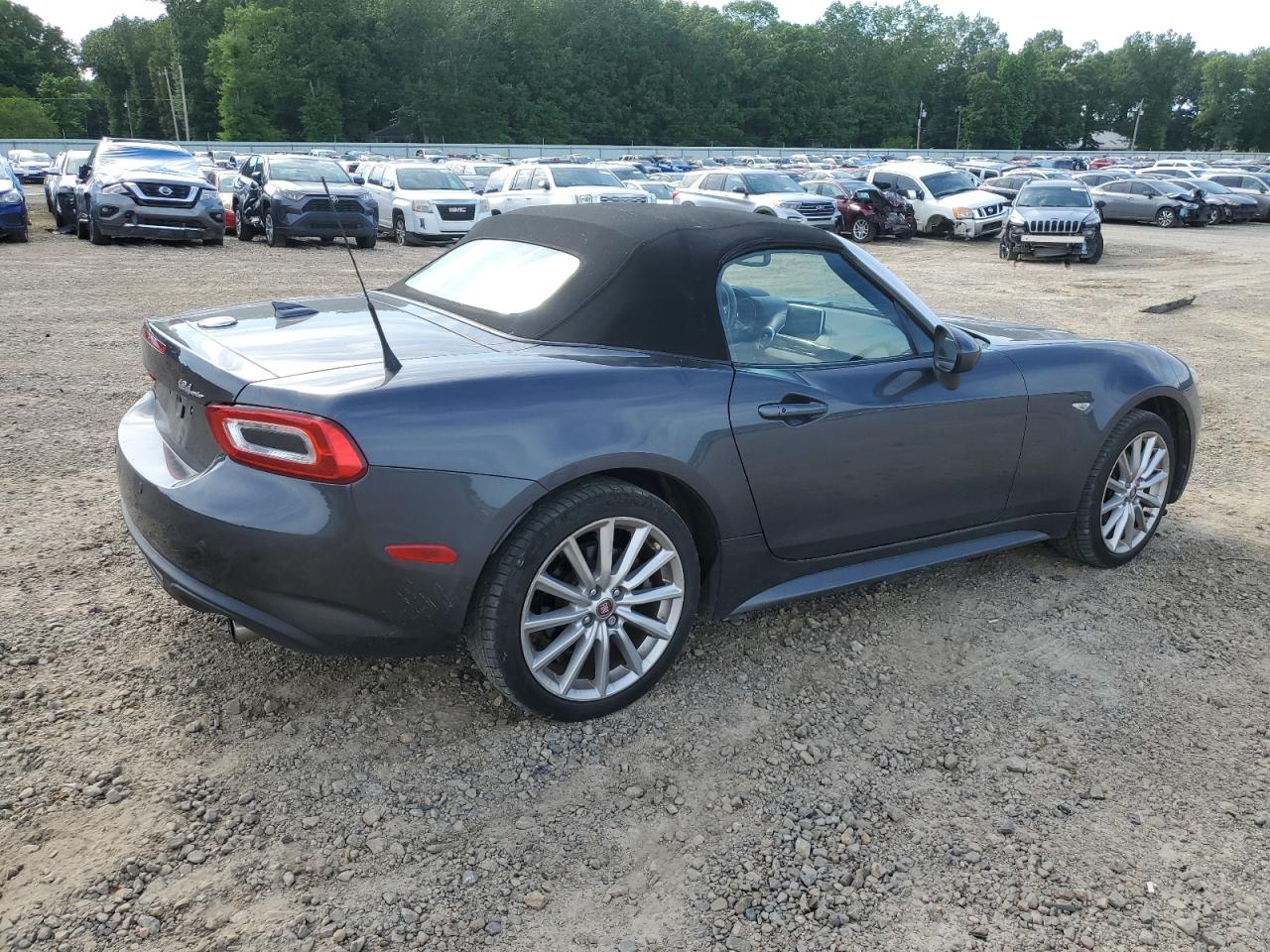 Photo 2 VIN: JC1NFAEK4J0137963 - FIAT 124 SPIDER 