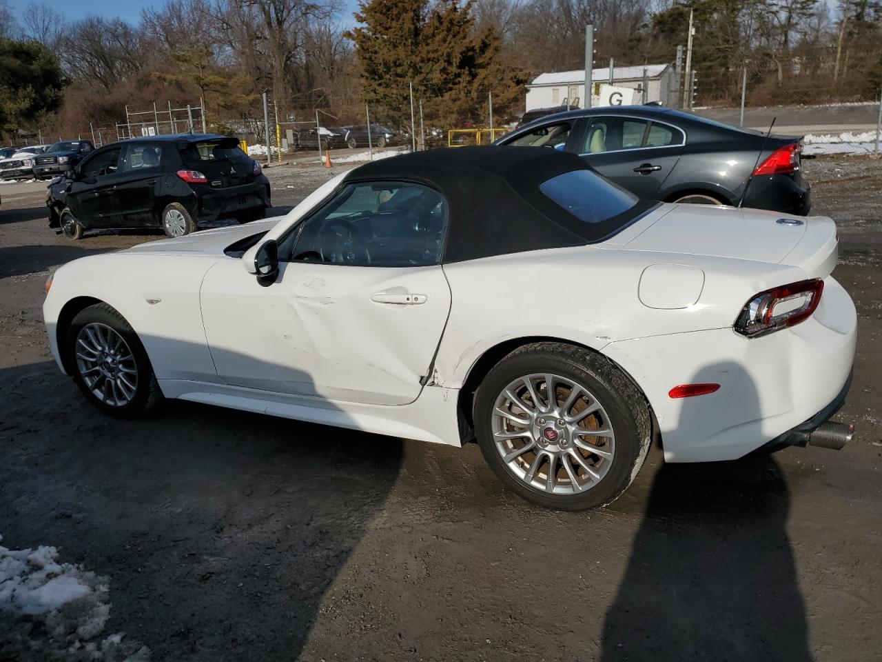 Photo 1 VIN: JC1NFAEK5H0128831 - FIAT 124 SPIDER 