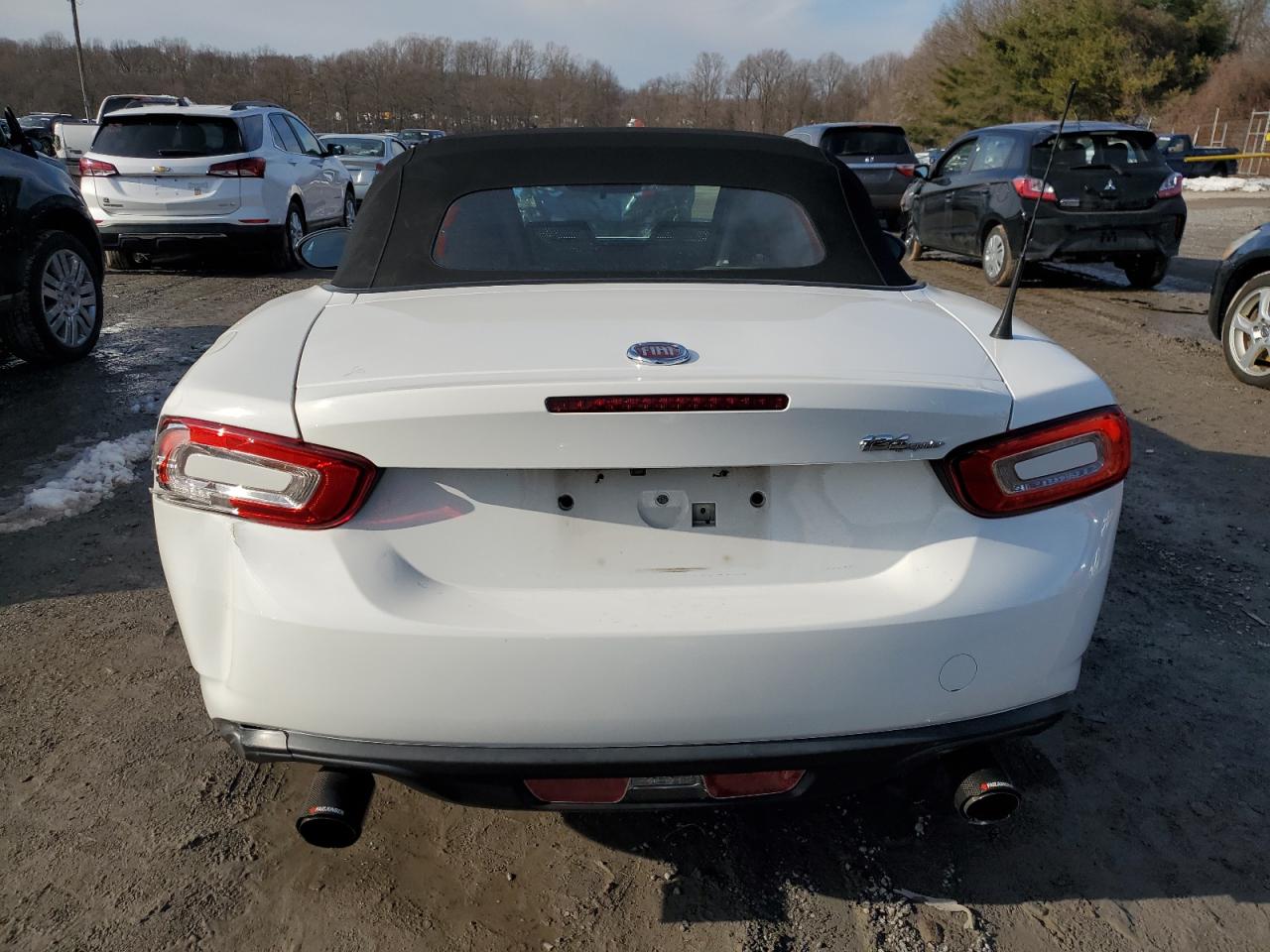 Photo 5 VIN: JC1NFAEK5H0128831 - FIAT 124 SPIDER 