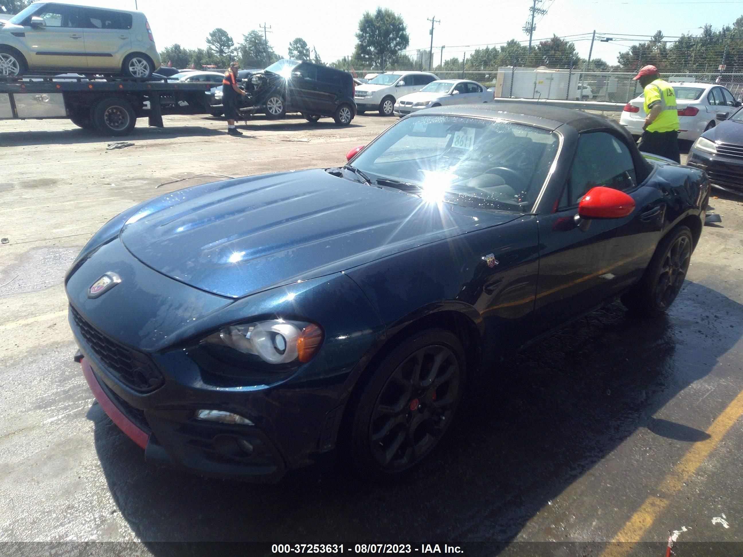 Photo 1 VIN: JC1NFAEK8L0145888 - FIAT 124 SPIDER 