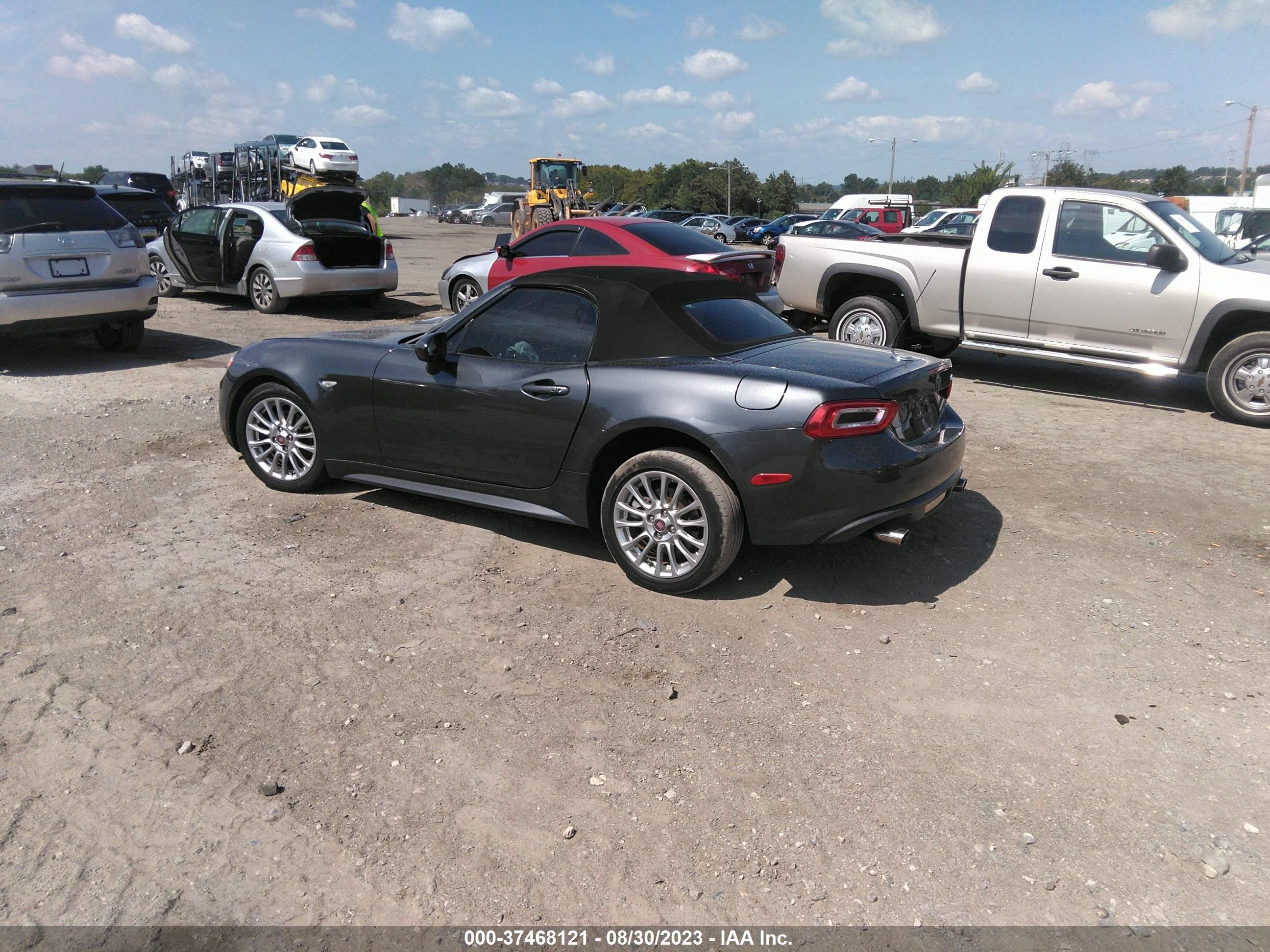 Photo 2 VIN: JC1NFAEK9H0102314 - FIAT 124 SPIDER 