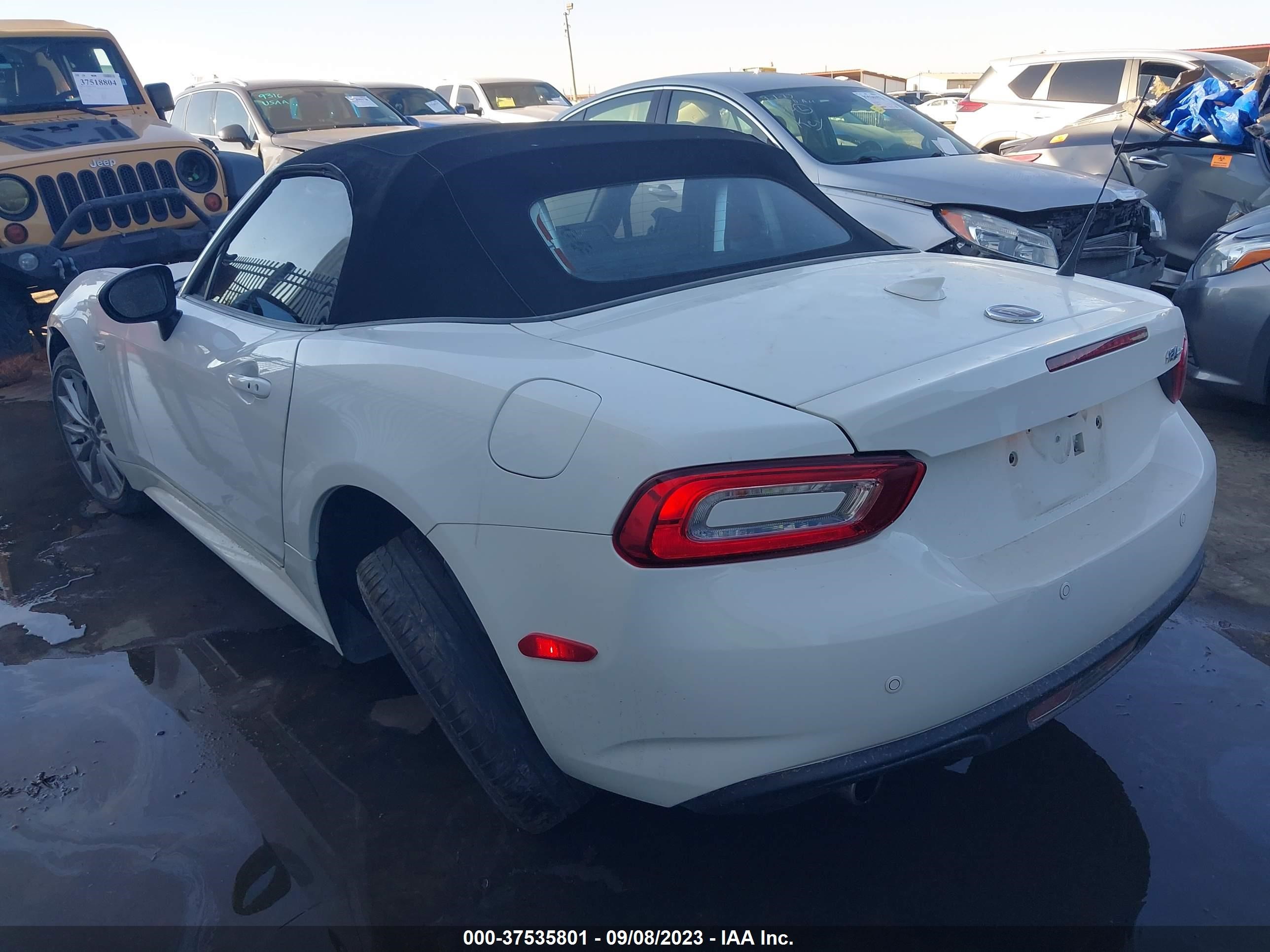 Photo 2 VIN: JC1NFAEK9L0144328 - FIAT 124 SPIDER 