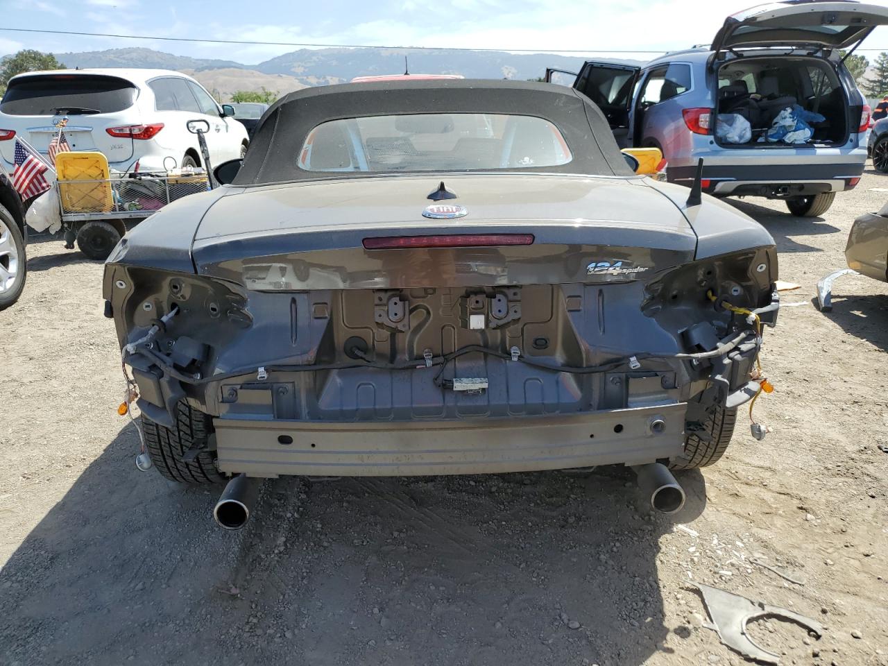 Photo 5 VIN: JC1NFAEKXH0103133 - FIAT 124 SPIDER 