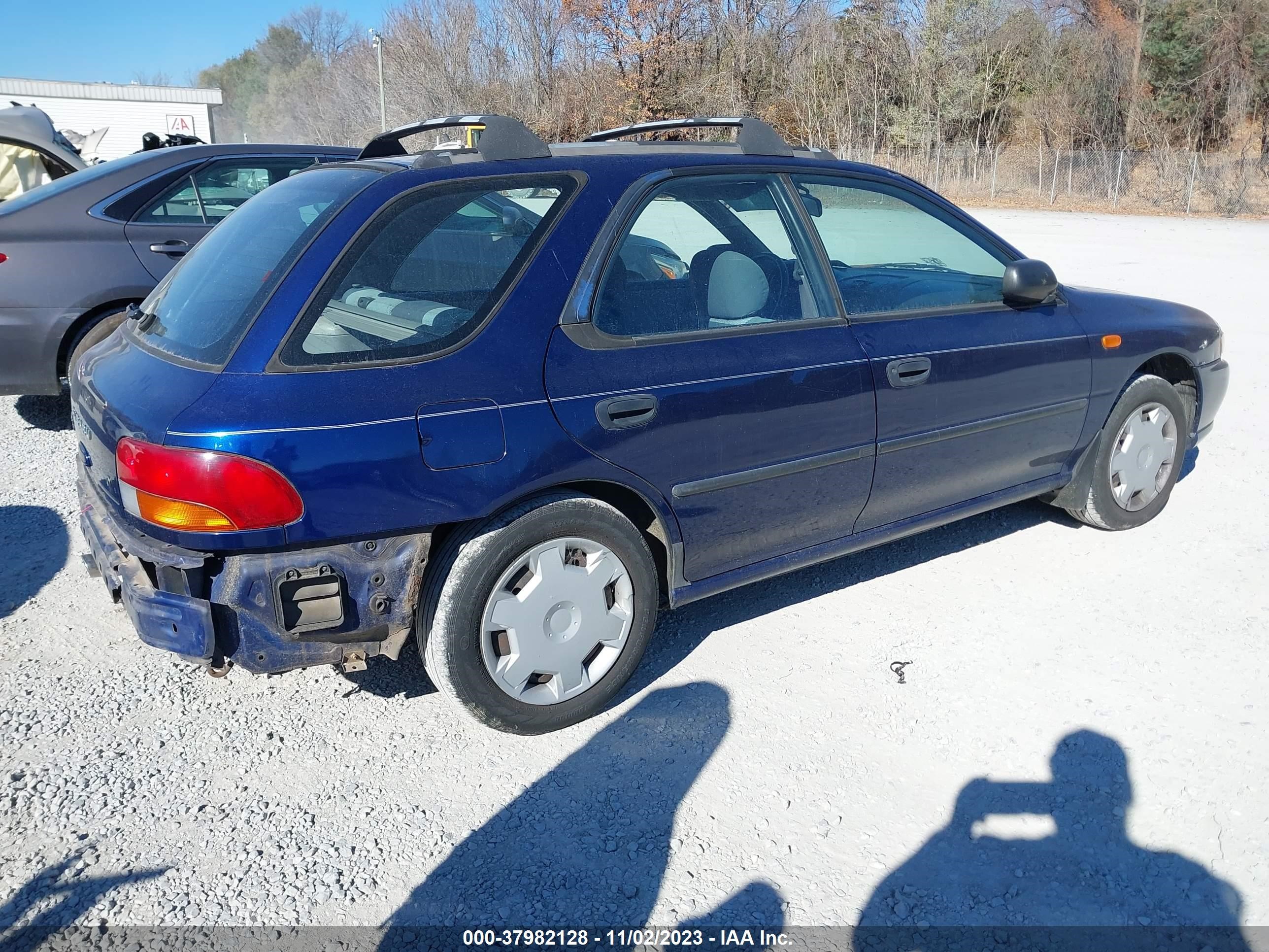 Photo 3 VIN: JF1GF4354YH803991 - SUBARU IMPREZA 